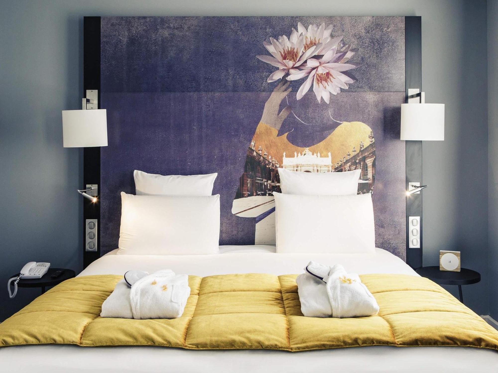 Privilege King Room Sofa Bed