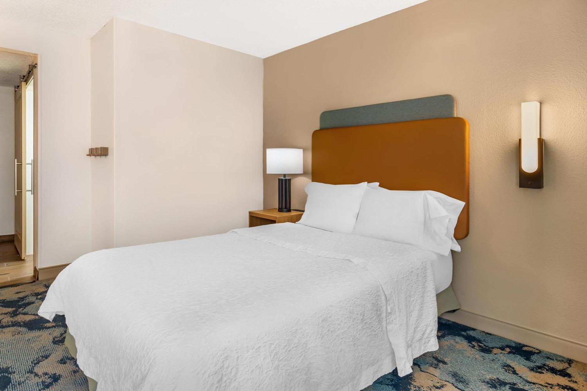 Double Room Tub Mobility Accessible or Non-Smoking