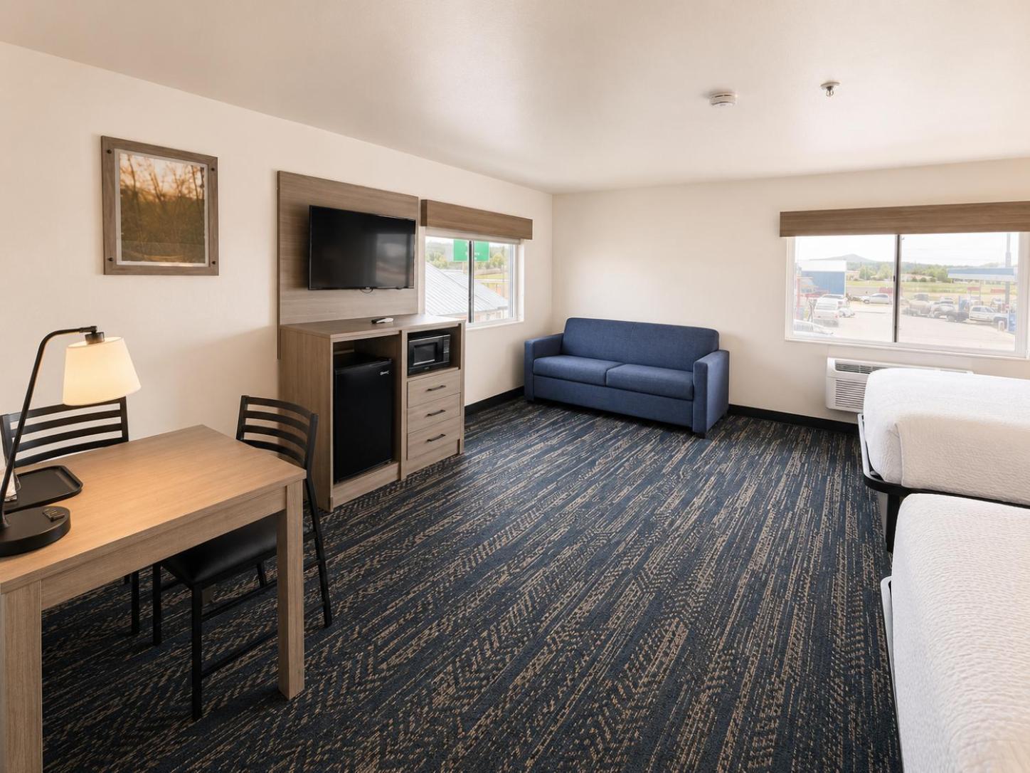 Suite Two Queen Beds Non-Smoking
