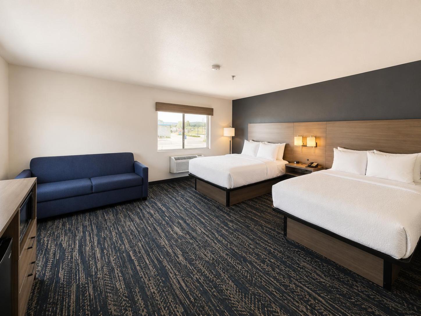 Suite Two Queen Beds Non-Smoking