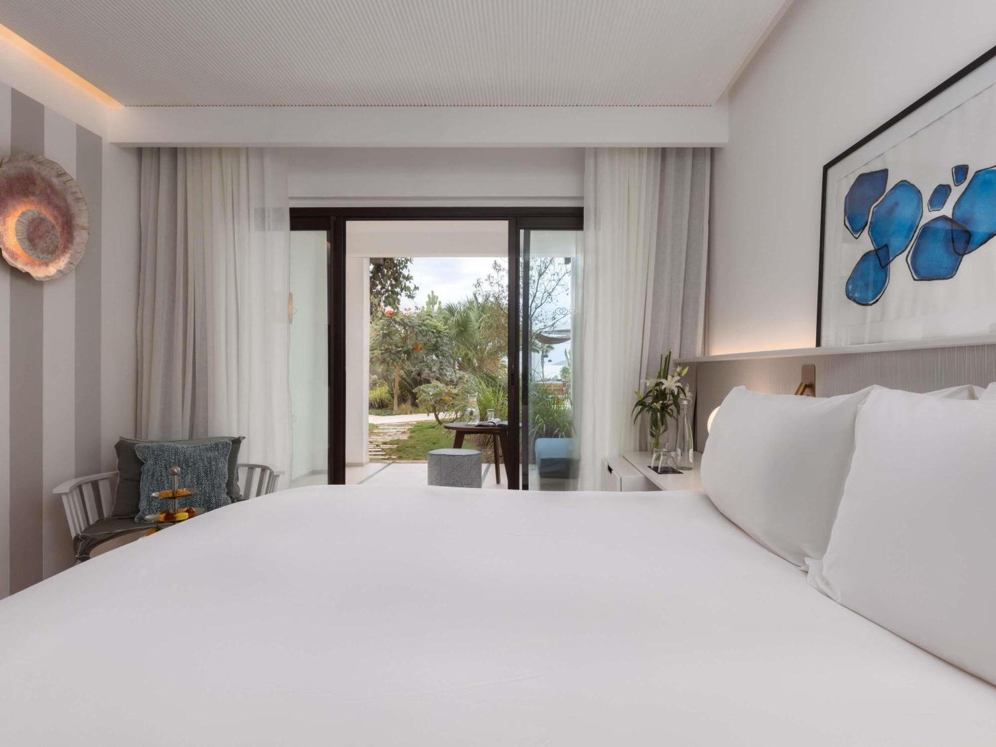 Superior Queen Room Garden View