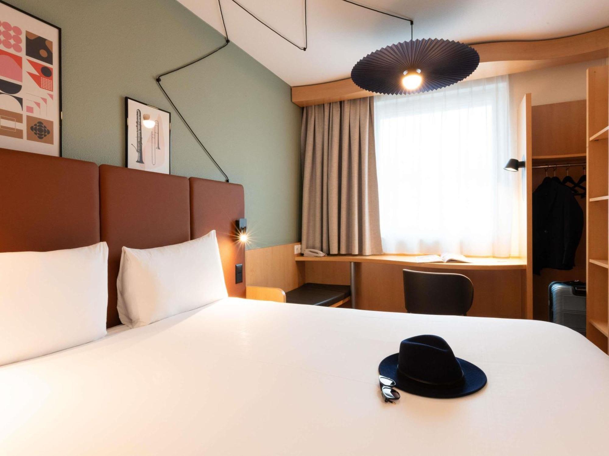 Standard Room 1 Double Bed