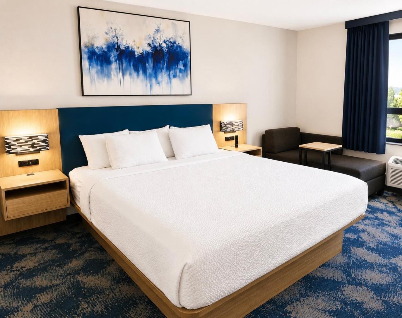 Deluxe King Room