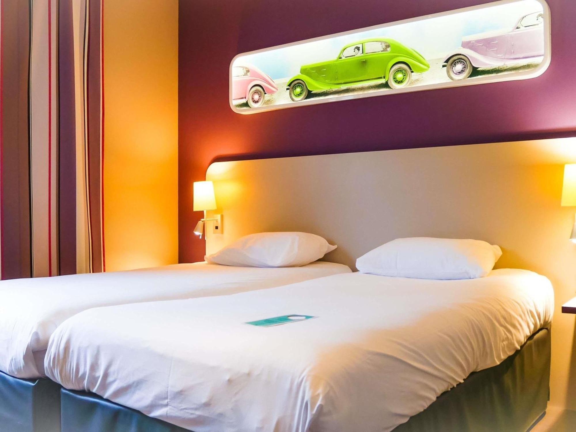 Standard Two Single Bed