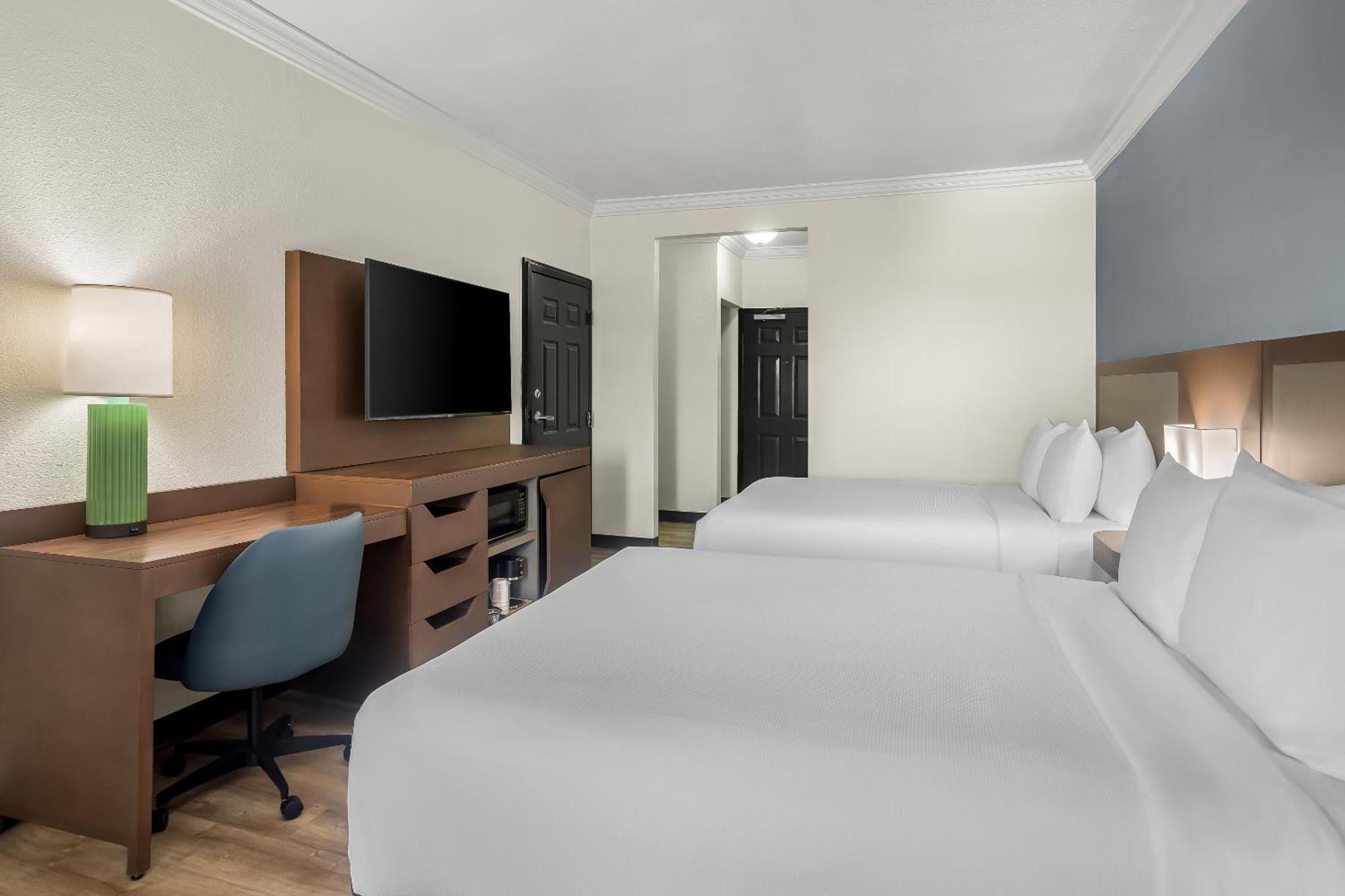 Queen Room Two Queen Beds Ocean View