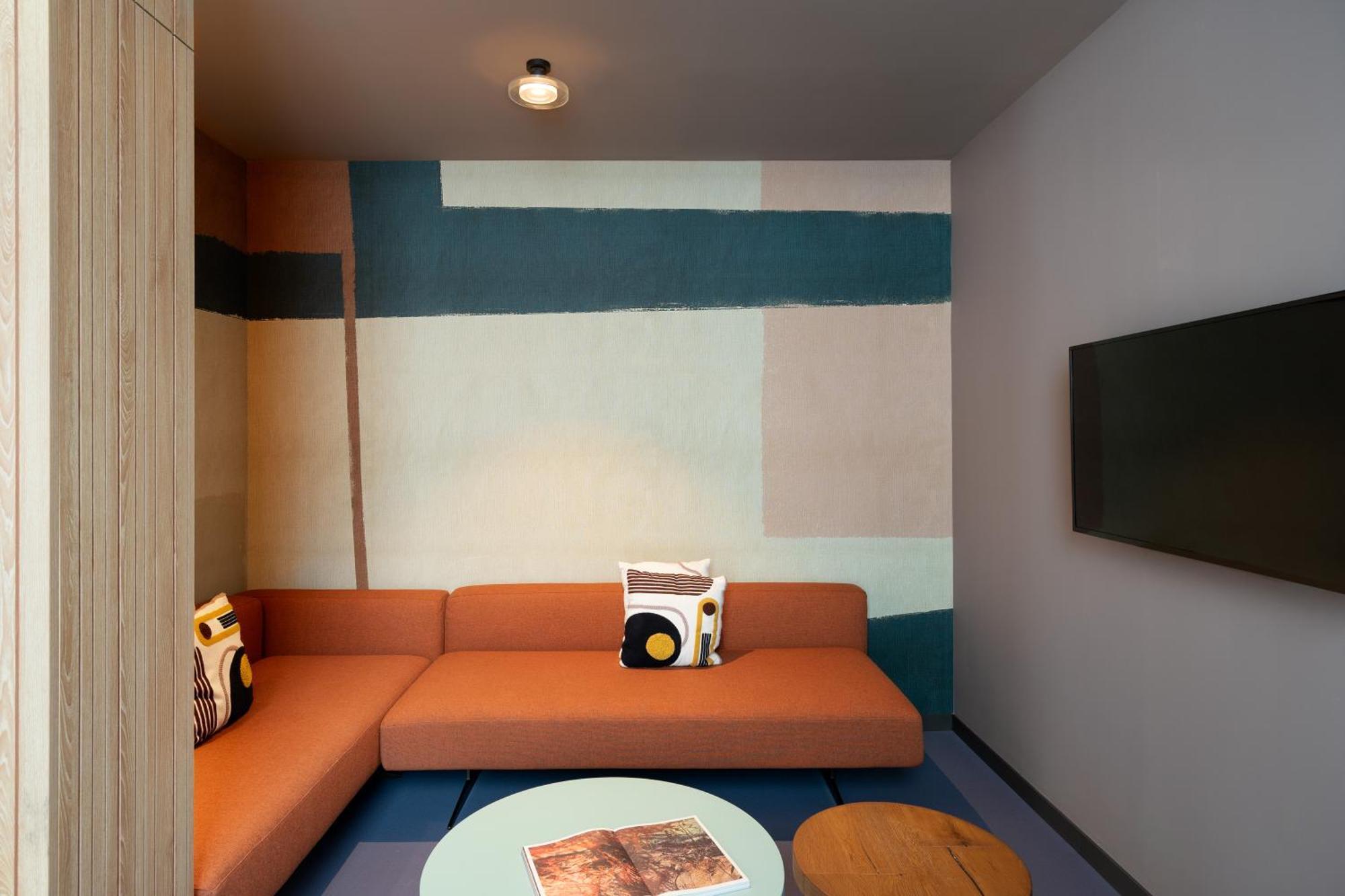 Hero Junior Suite