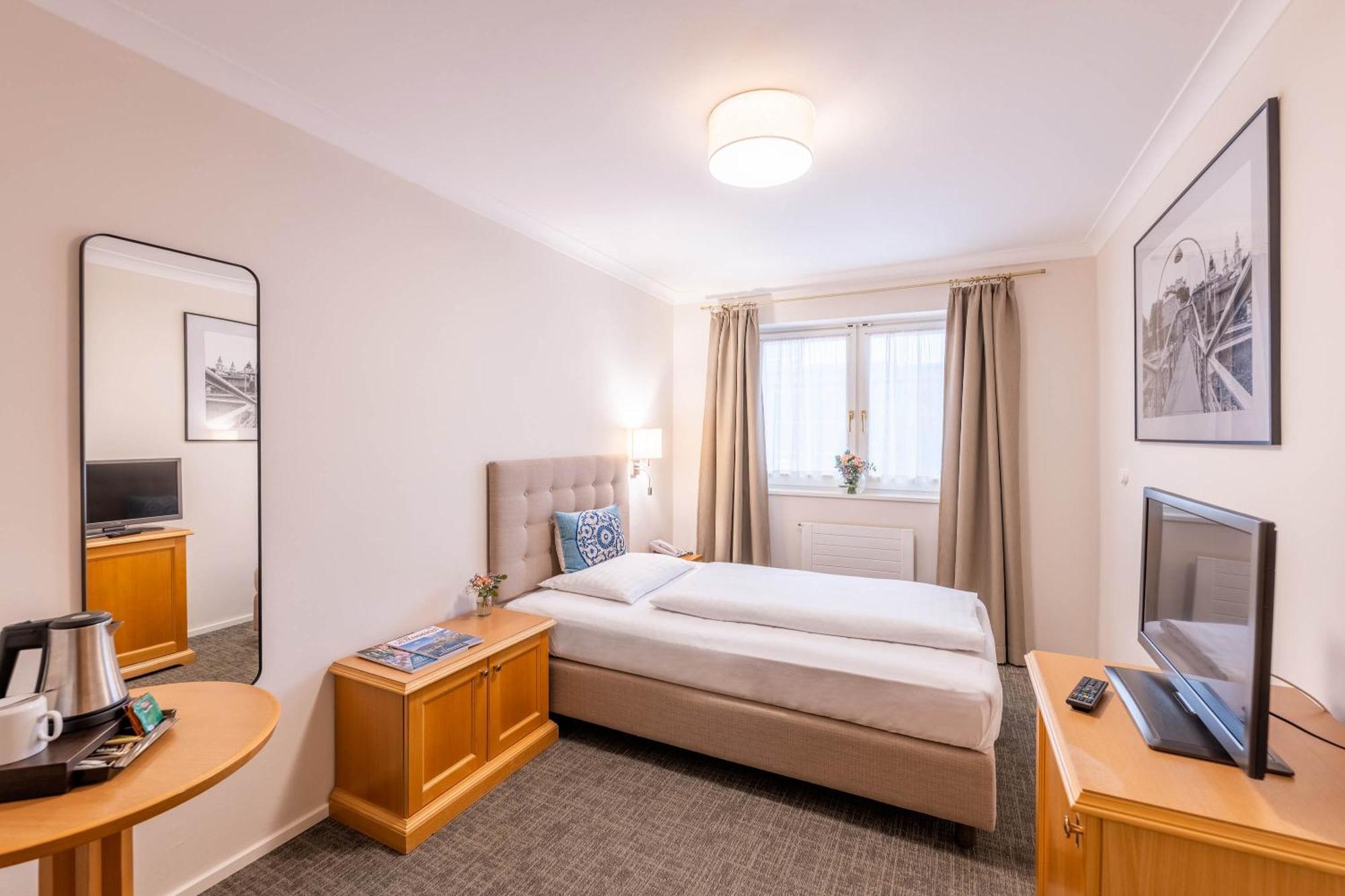 Small Single Room