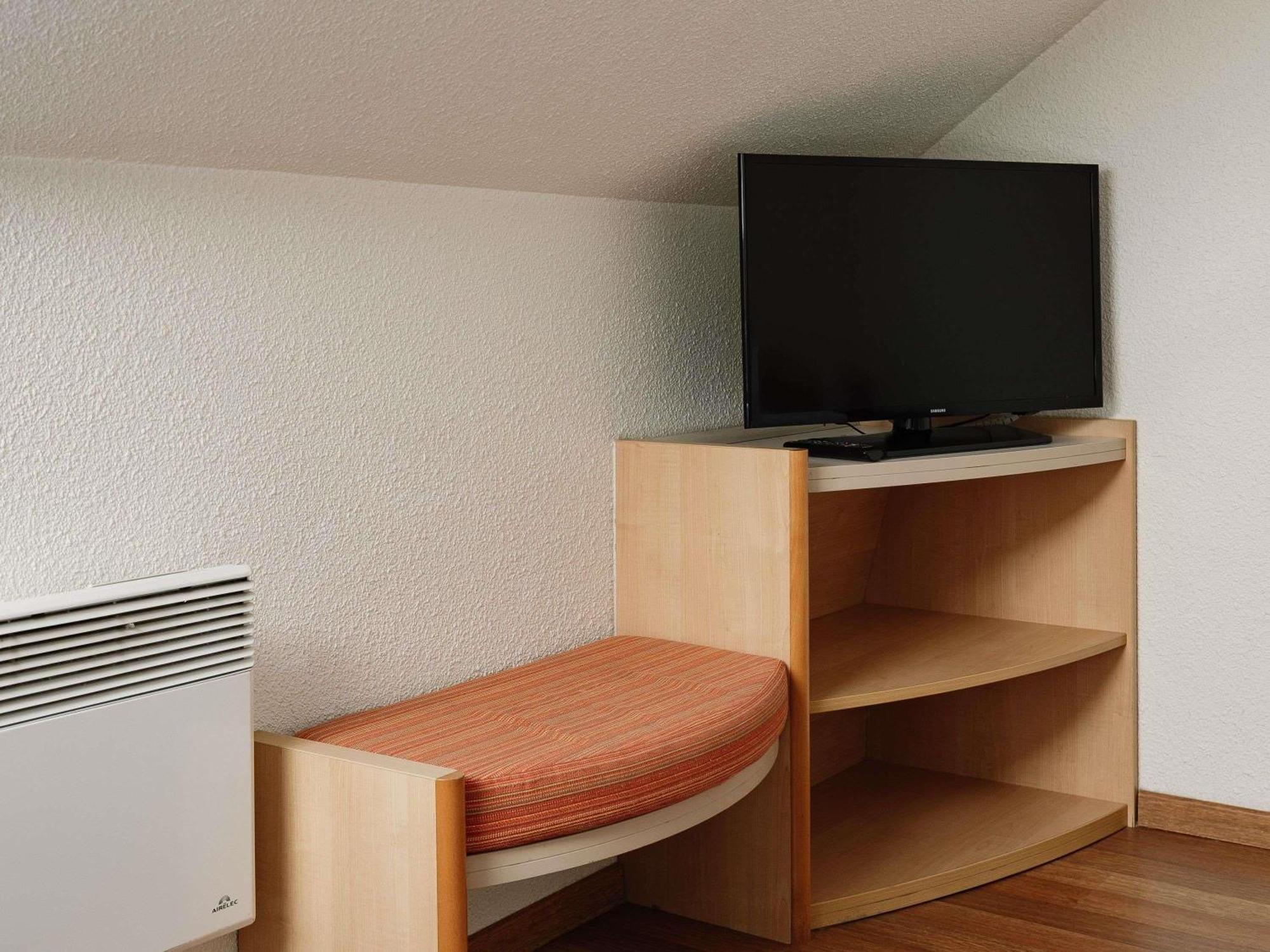 Triple Room One Double Single Bed or Three Single Beds