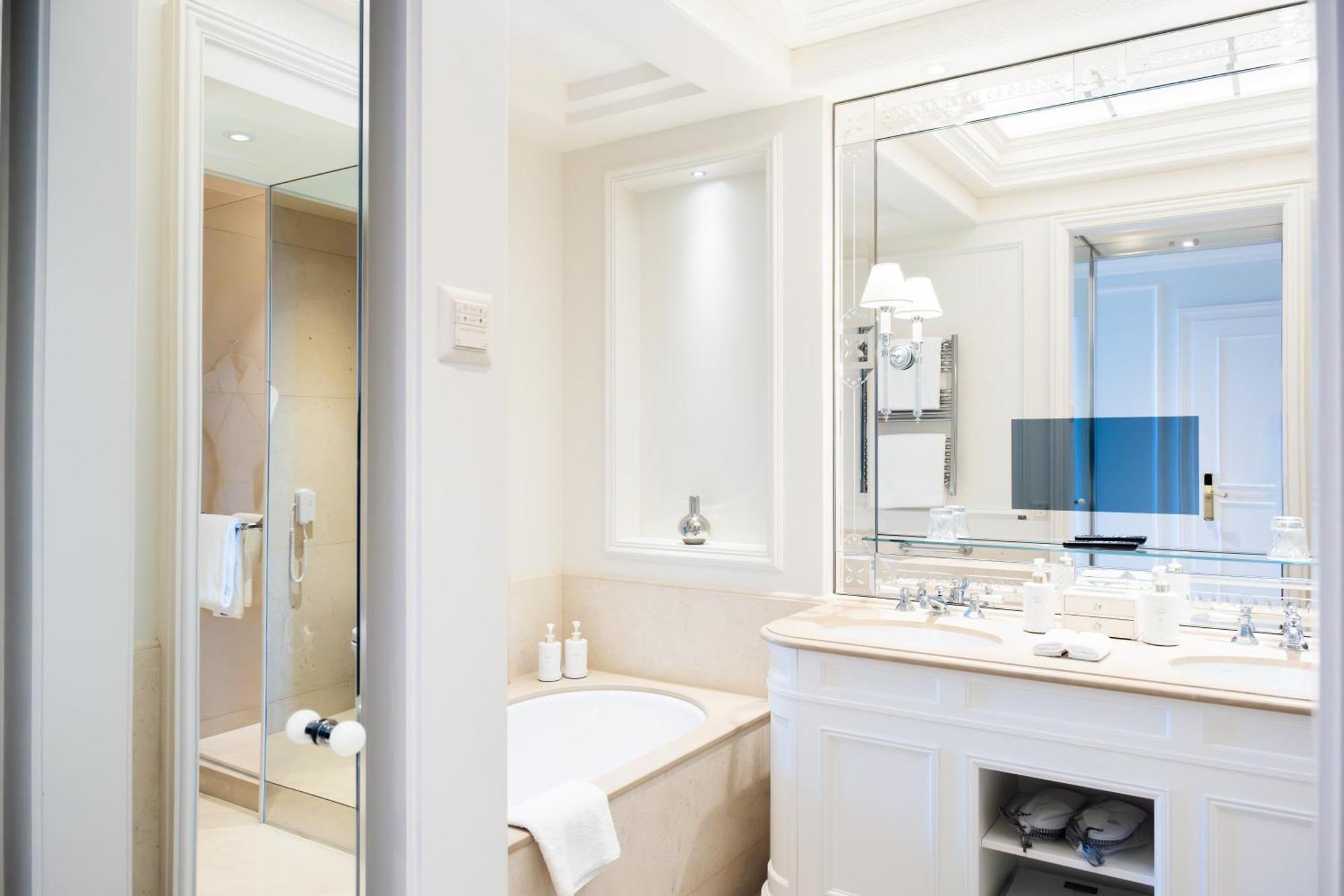 Superior Double Room Lake View