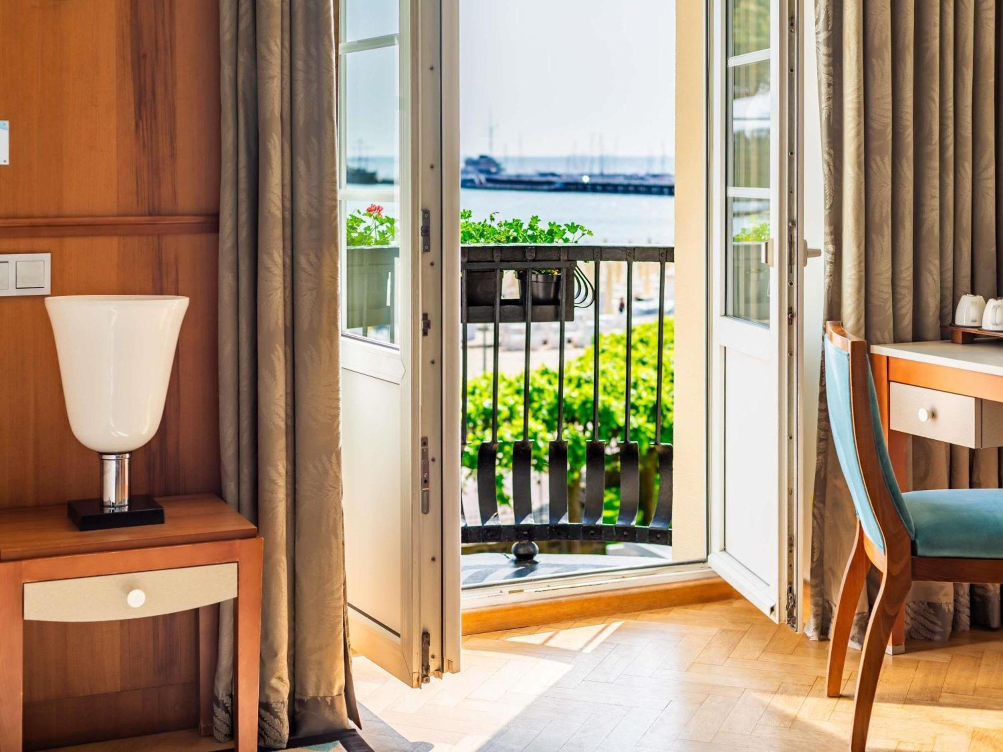 Double Junior Suite with Balcony - Sea Side