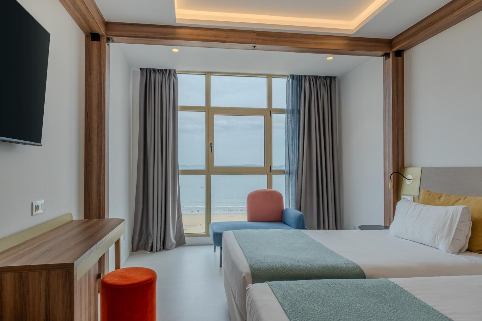 2 Single Beds Superior Room Sea View,1771494186:JPEG