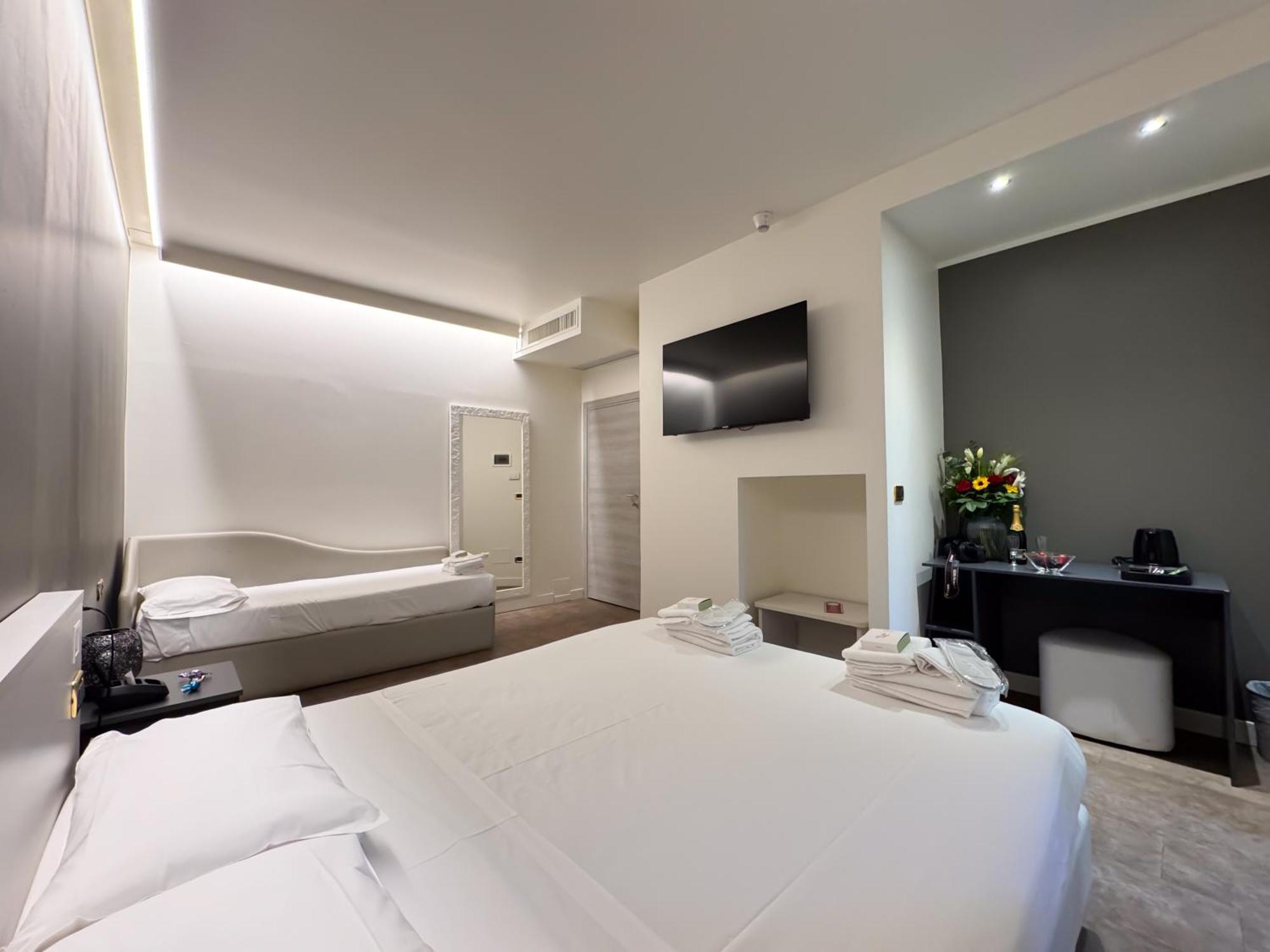 Comfort Triple Room