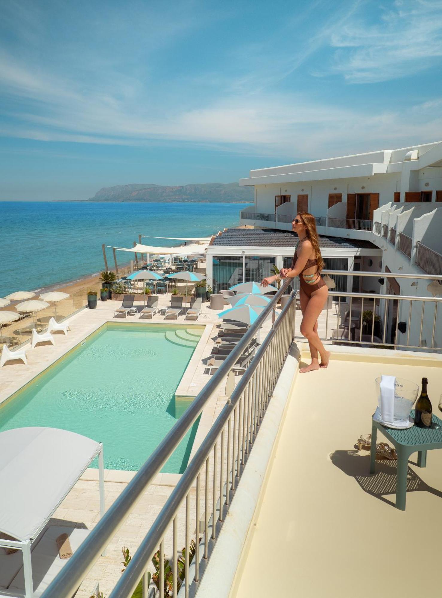 Deluxe Triple Room Terrace Sea View