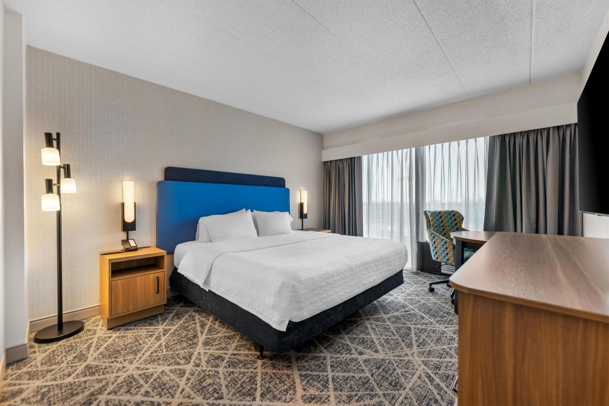 King Room Roll Shower Mobility Hearing Access or Non-Smoking