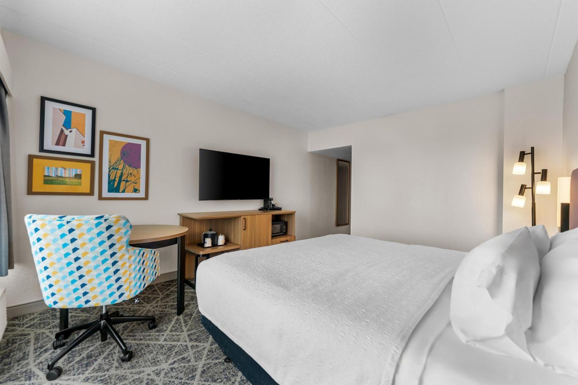 King Room Roll Shower Mobility Hearing Access or Non-Smoking