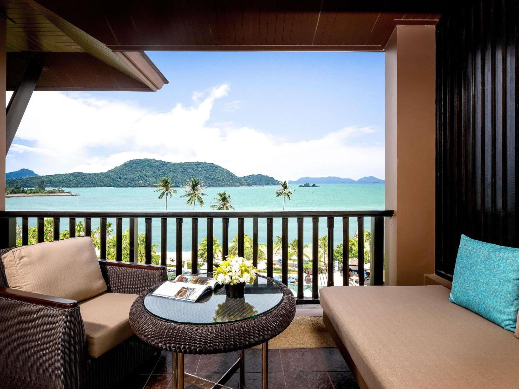 Deluxe King Room Balcony Sea View