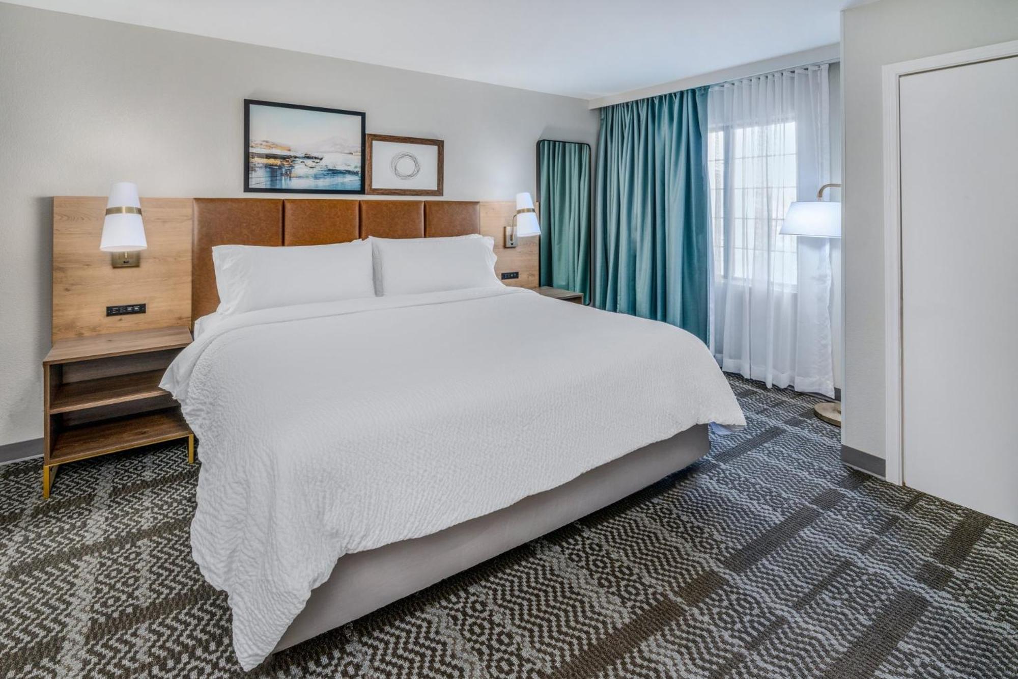 Queen Suite Mobility Accessible Roll Shower