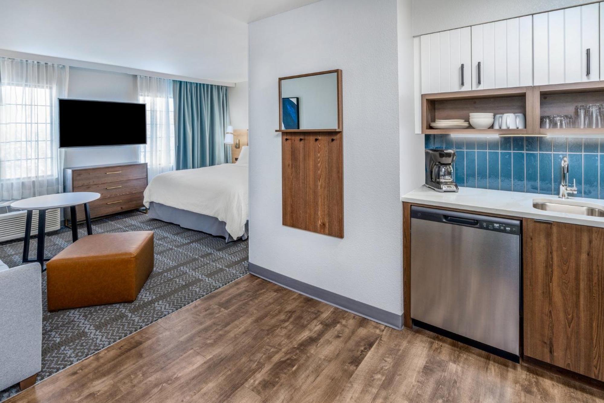 King Studio Suite