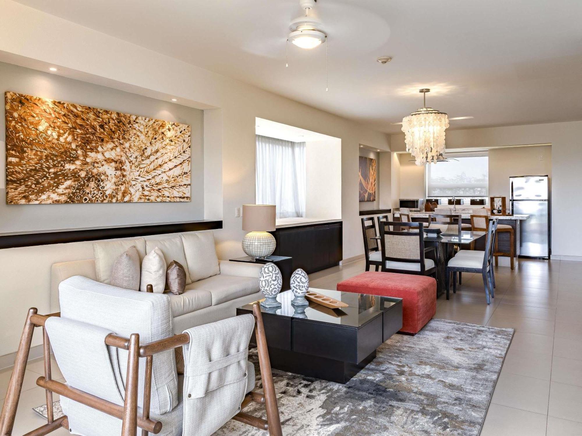 One-Bedroom King Room Balcony or Terrace Kitchen