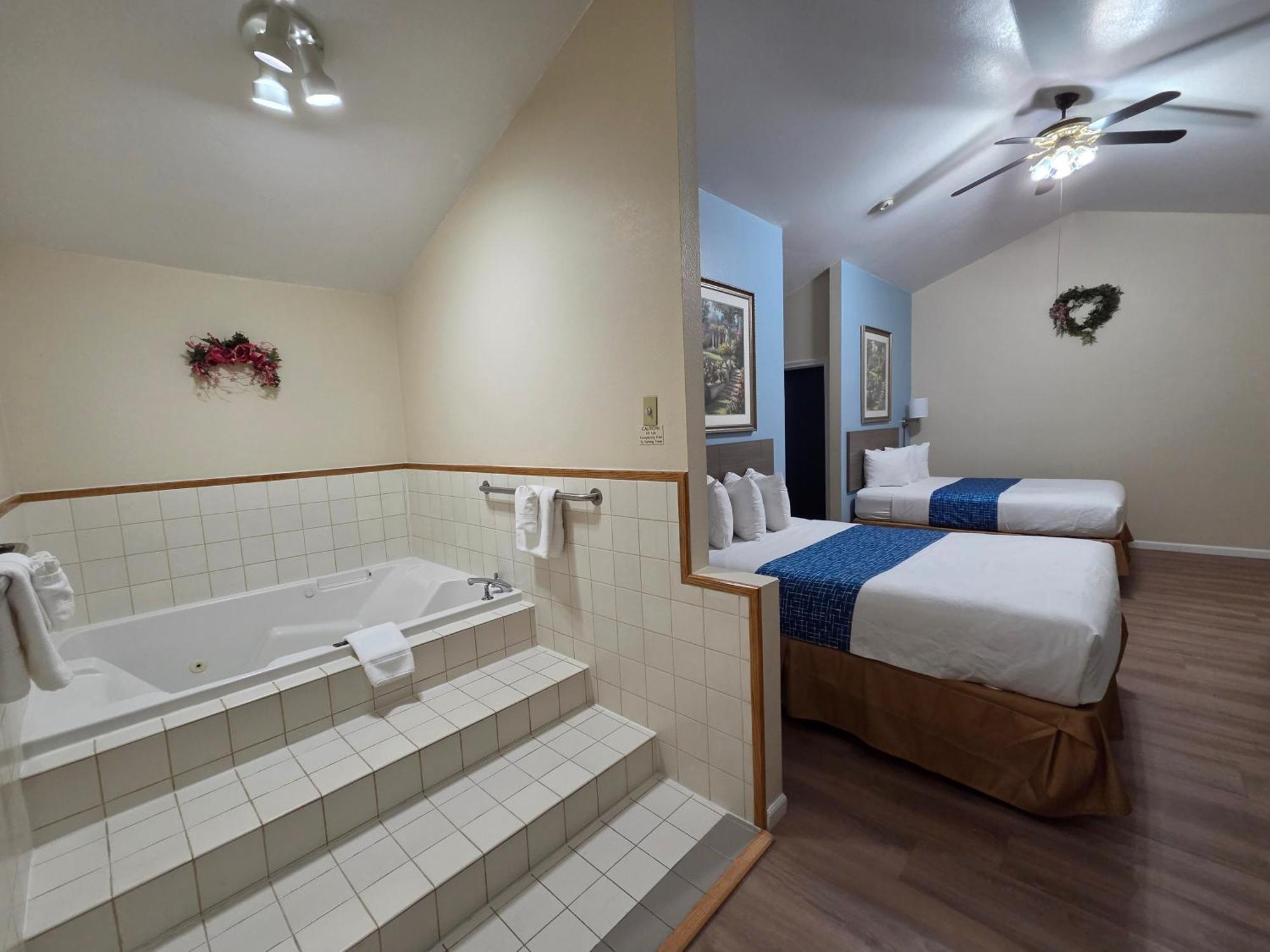 Studio Suite with Two Queen Beds - Non-Smoking