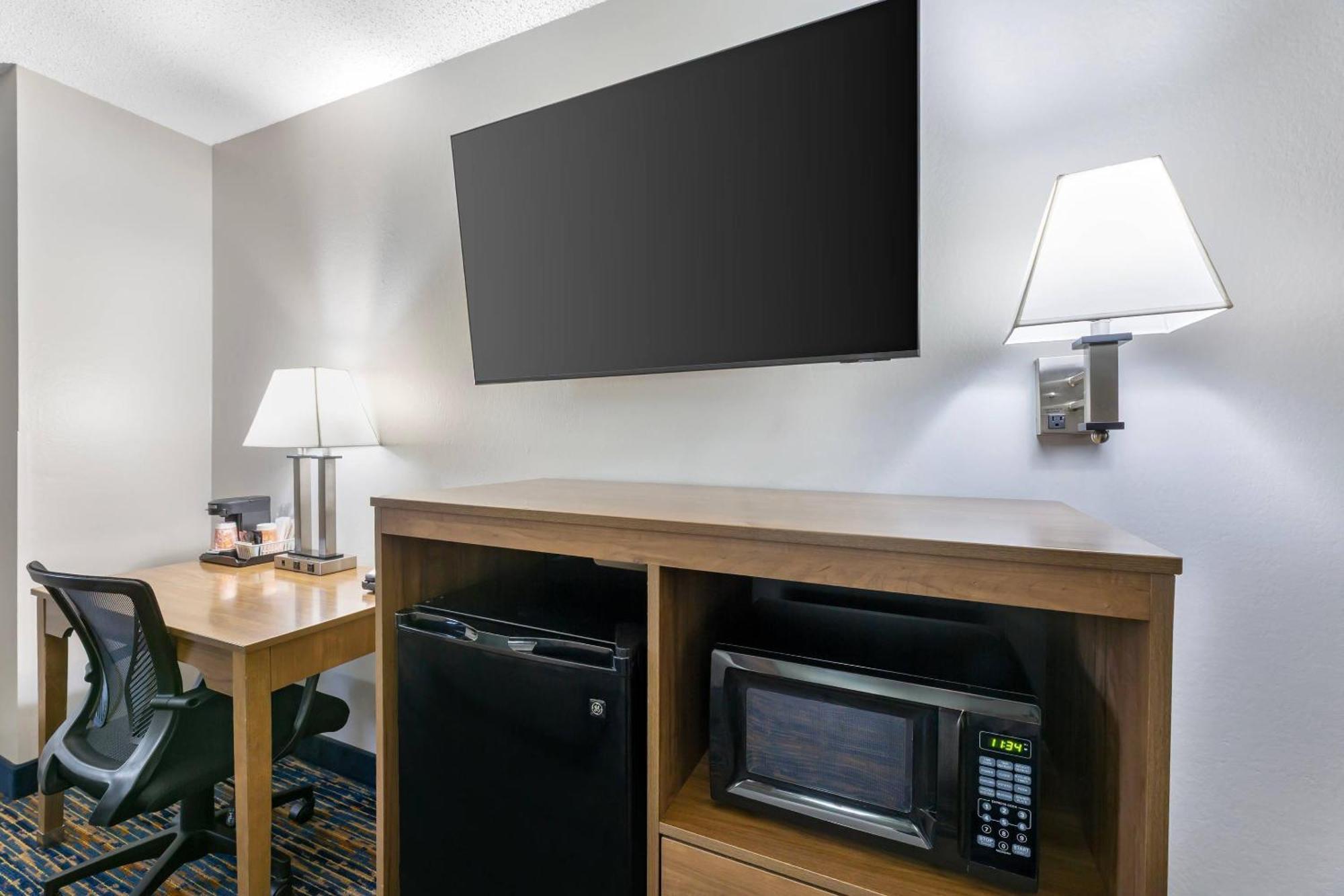 King Room Non Smoking or Pet Friendly