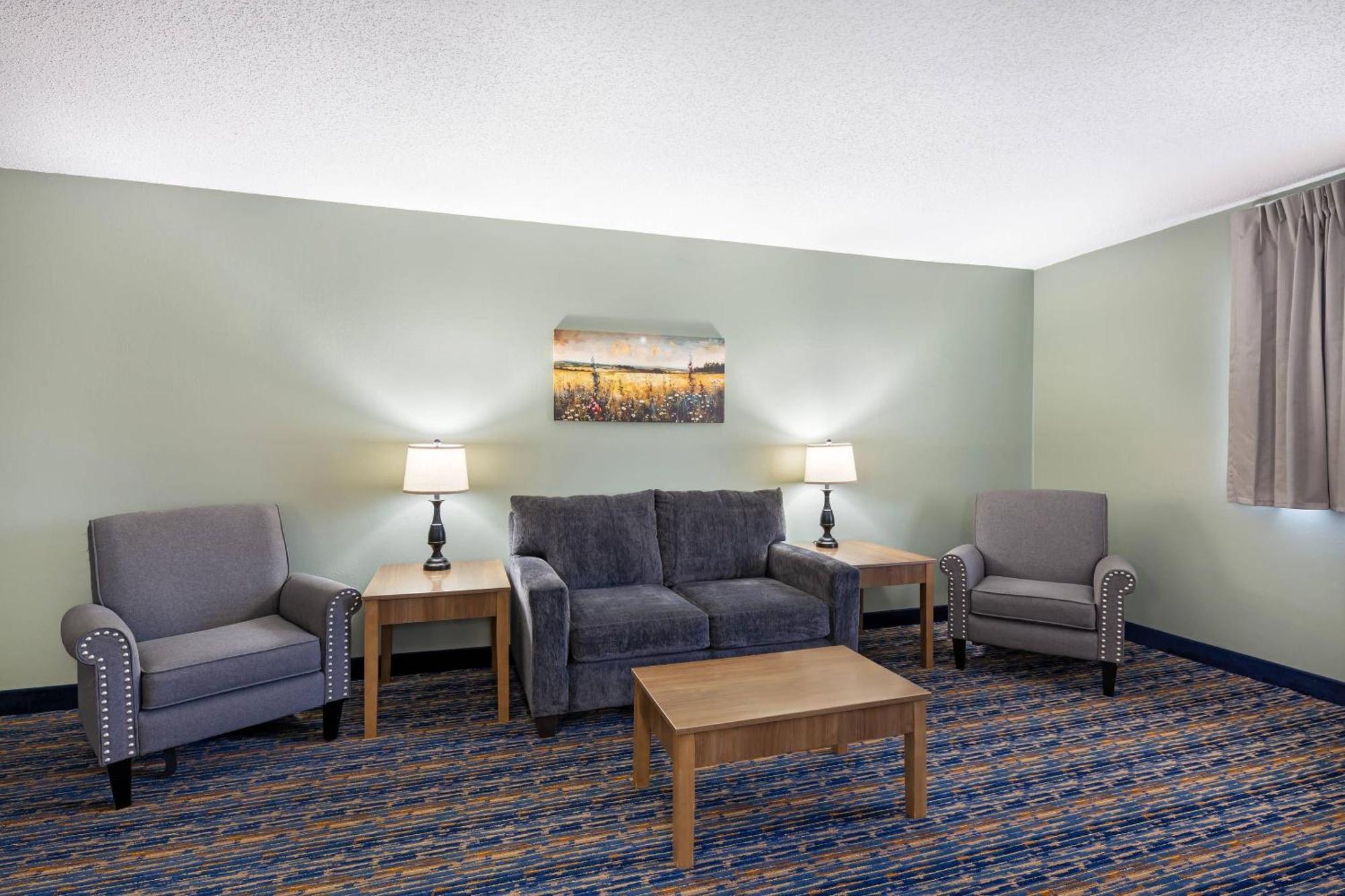 Suite Two Queen Beds-Non Smoking