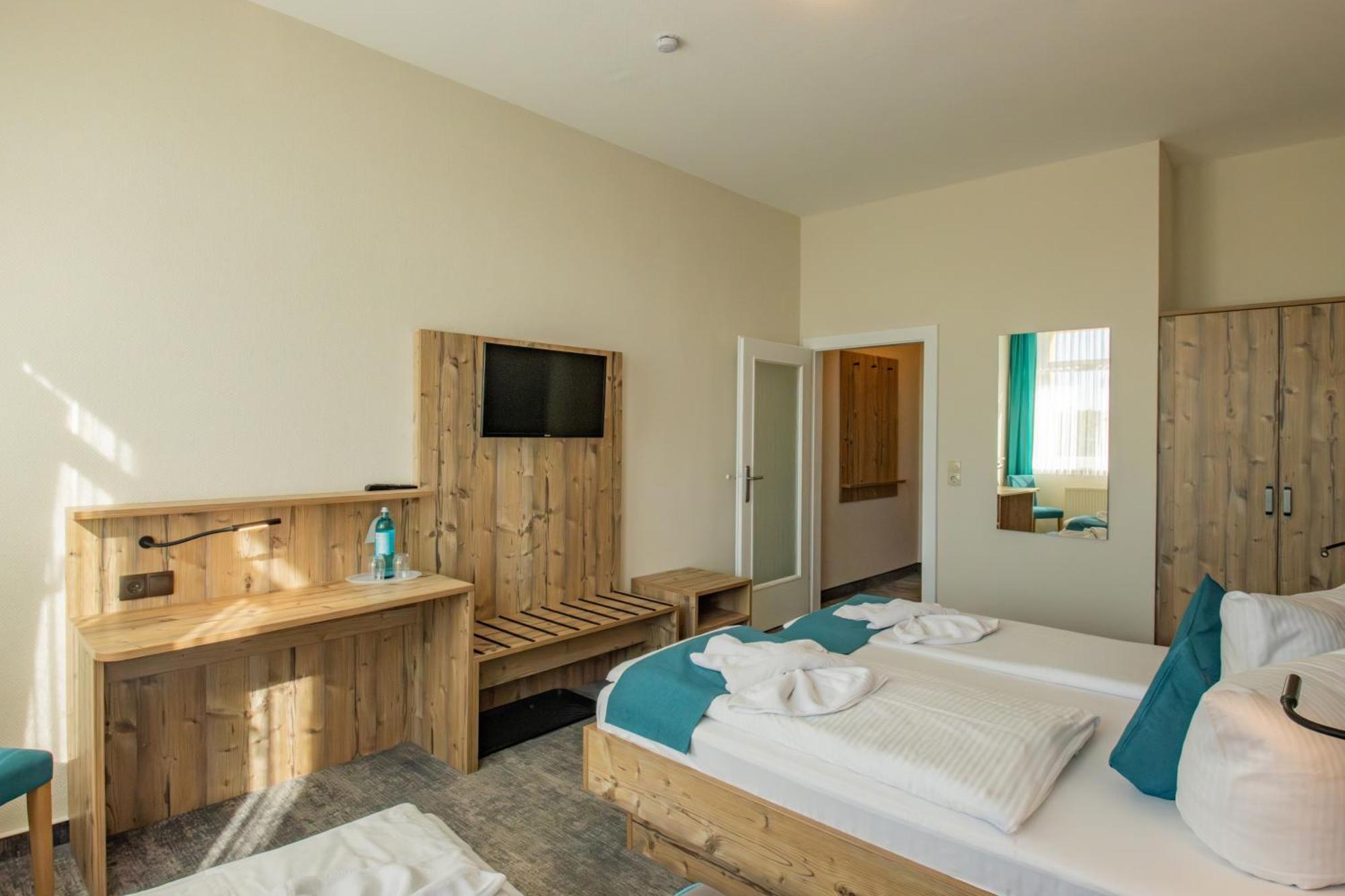 Doppelzimmer mit Zustellbett