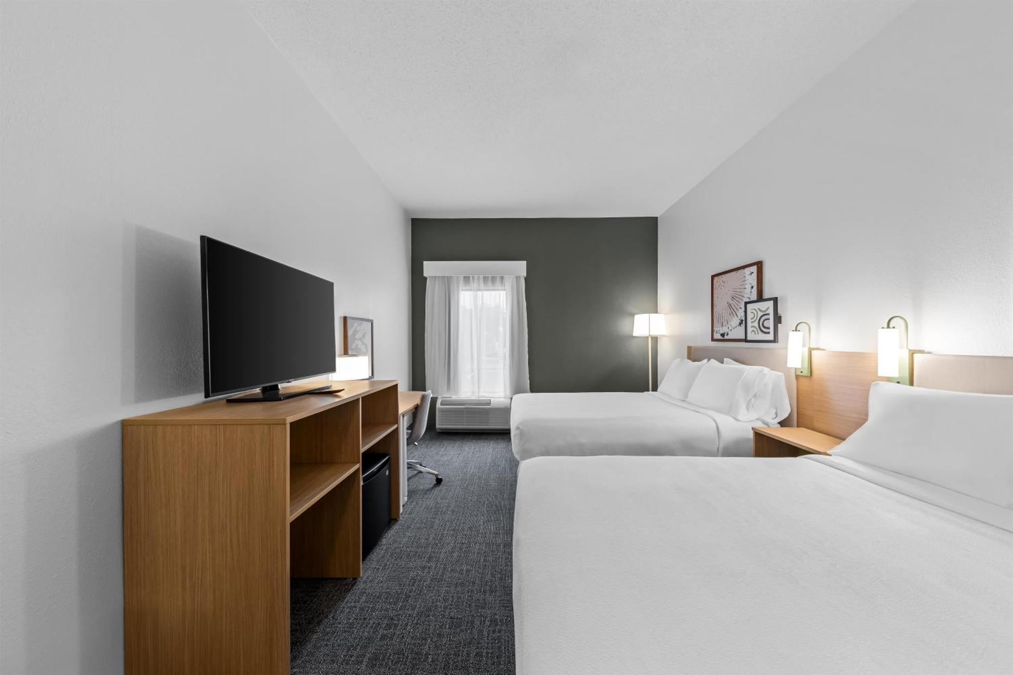 Queen Room Two Queen Beds