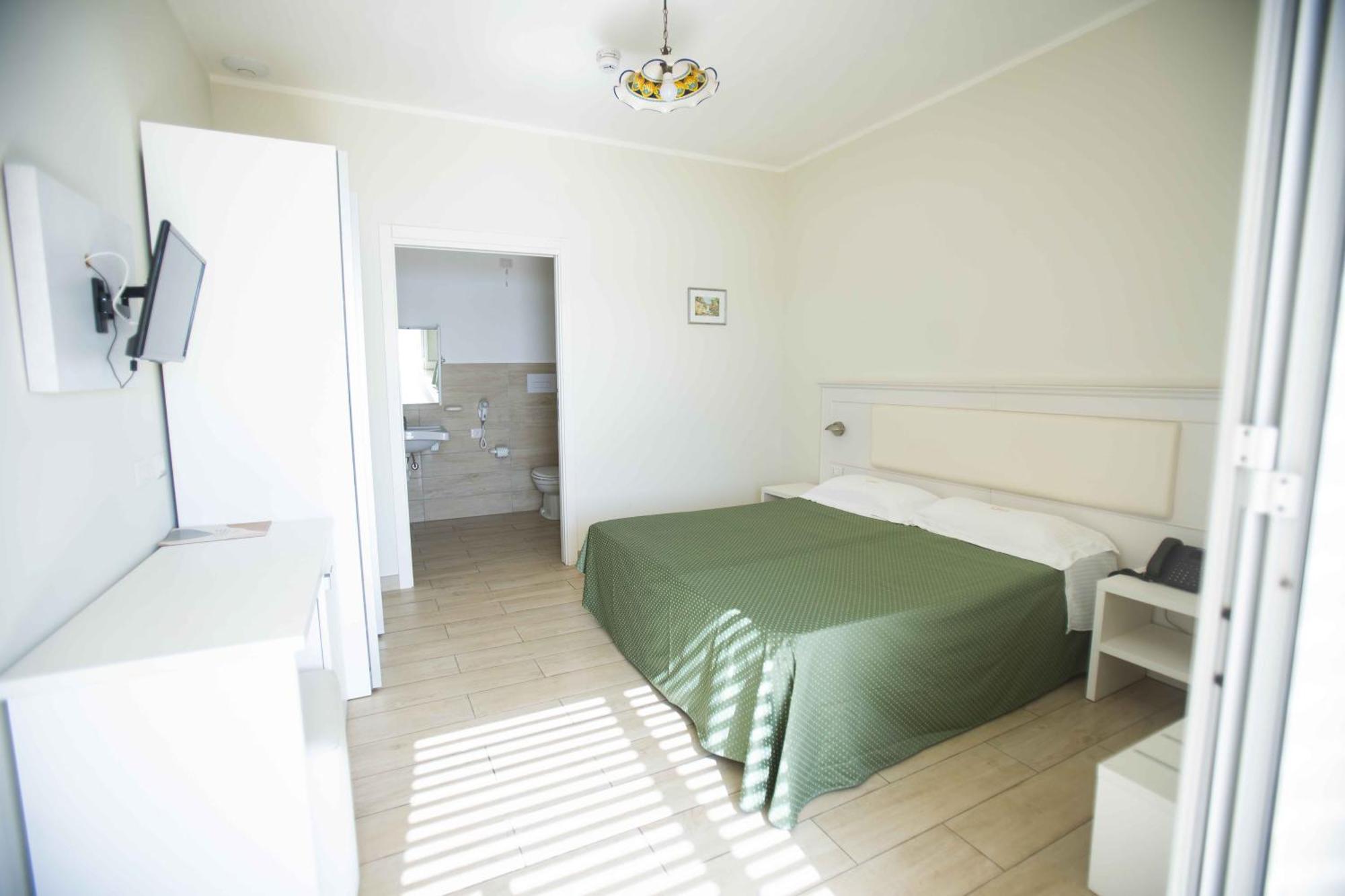 Economy Double Room