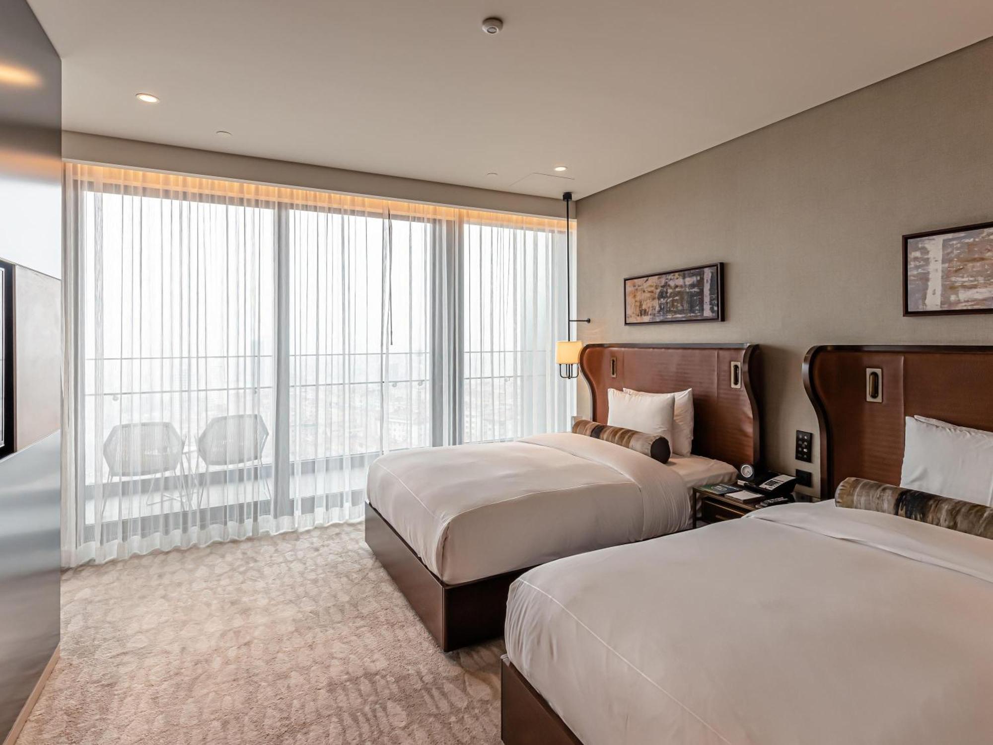 Deluxe Queen Room Two Queen Beds Bosphorus View Balcony