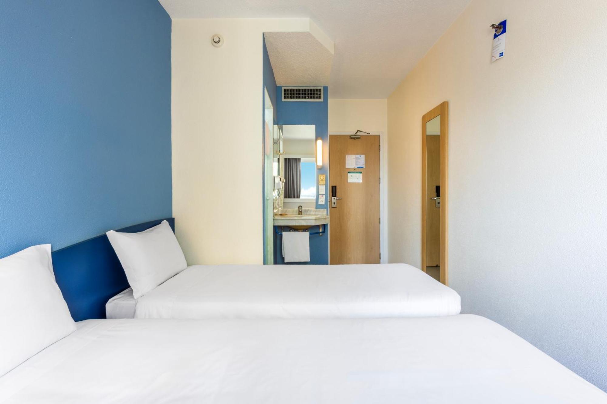 Standard Apartment Twin Beds