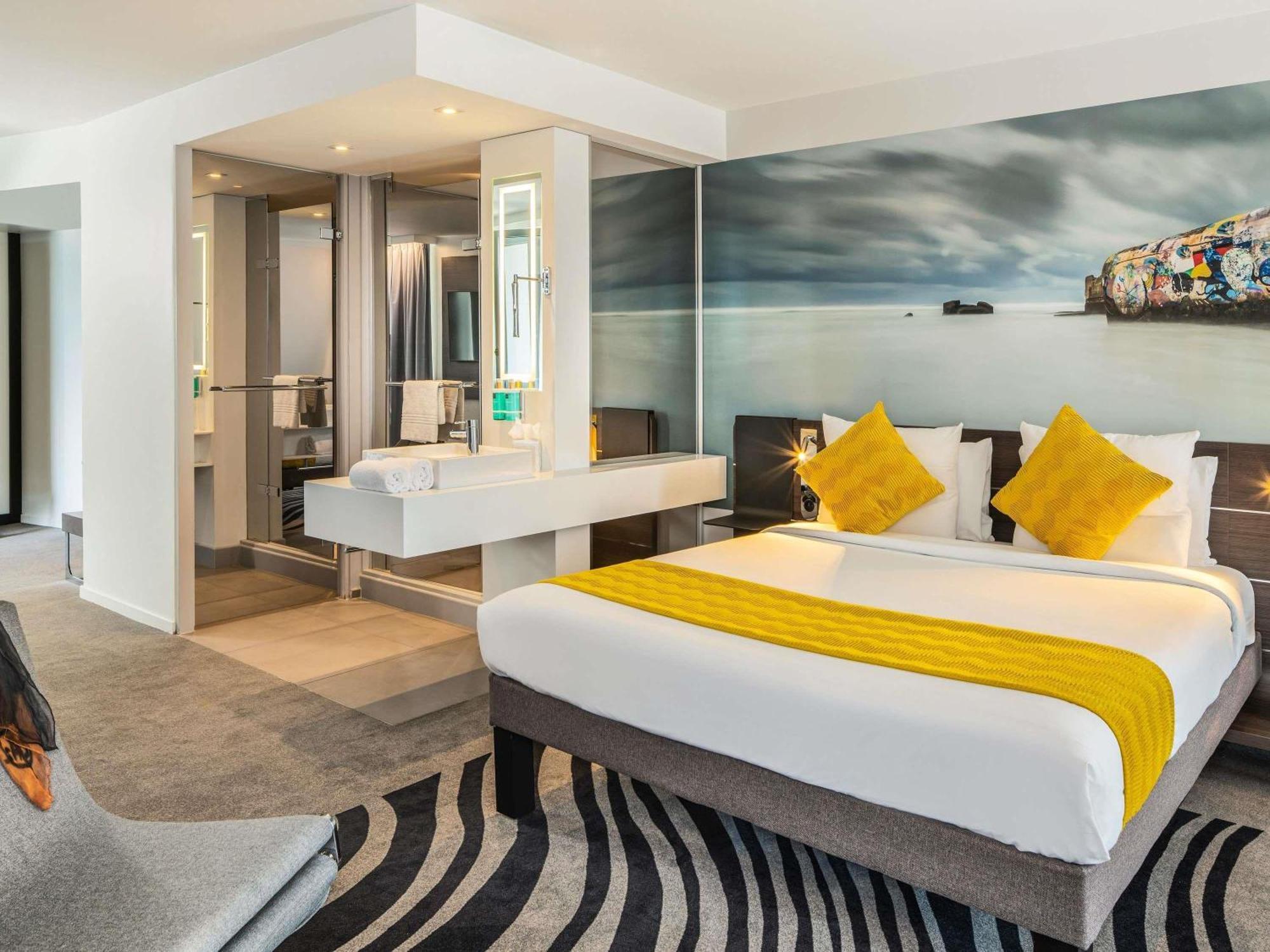 Suite Double Bed