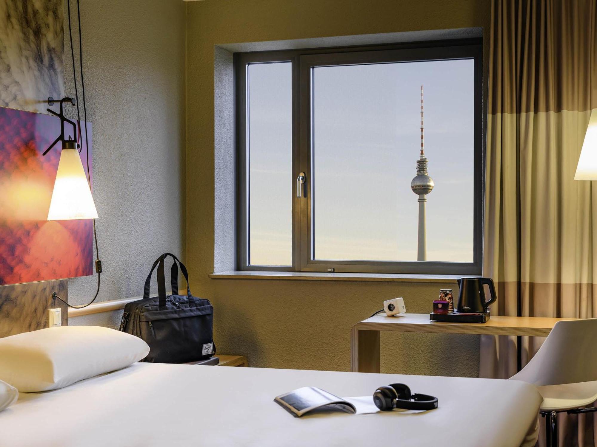 Superior Queen Room City View