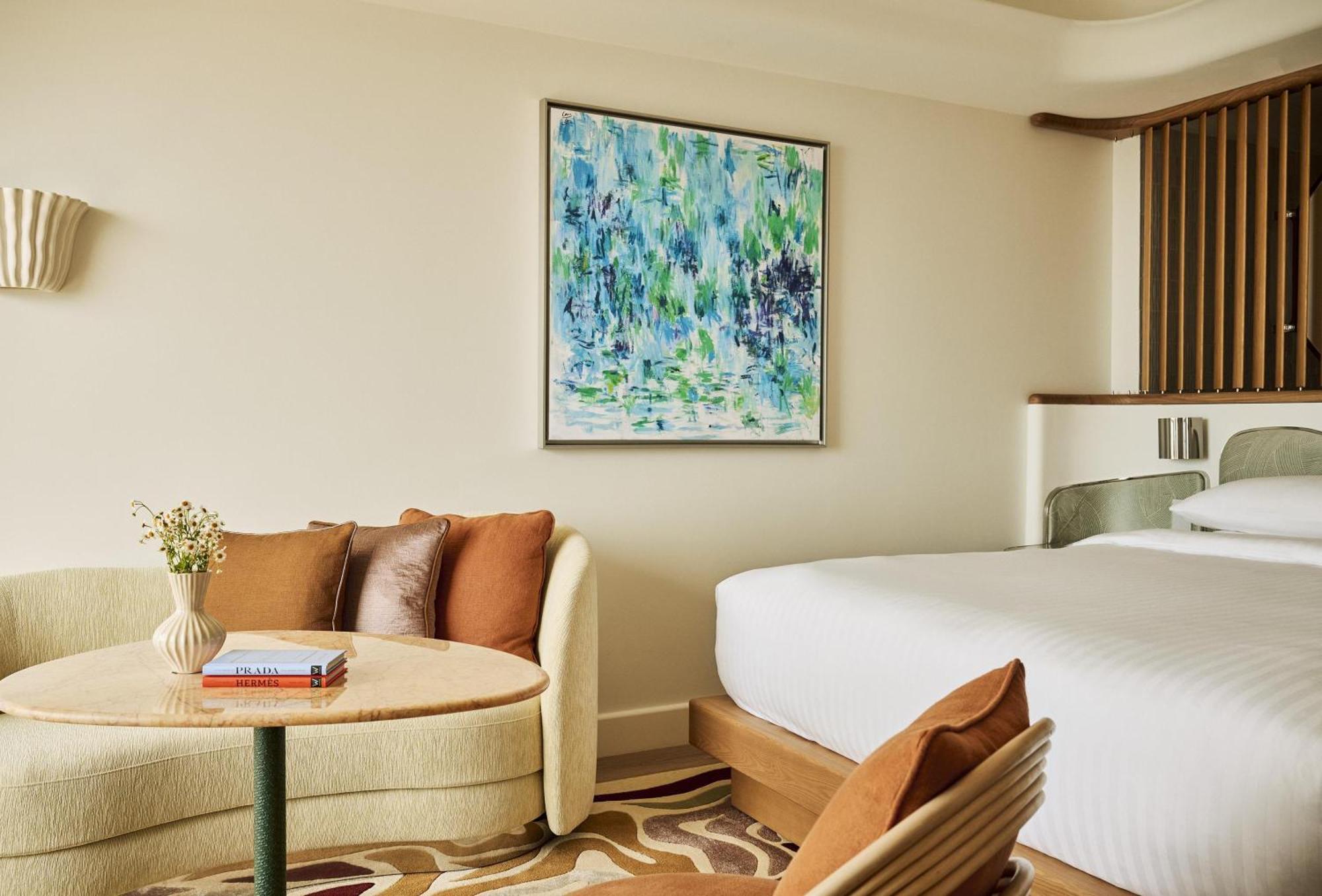 King Room Partial Sea View