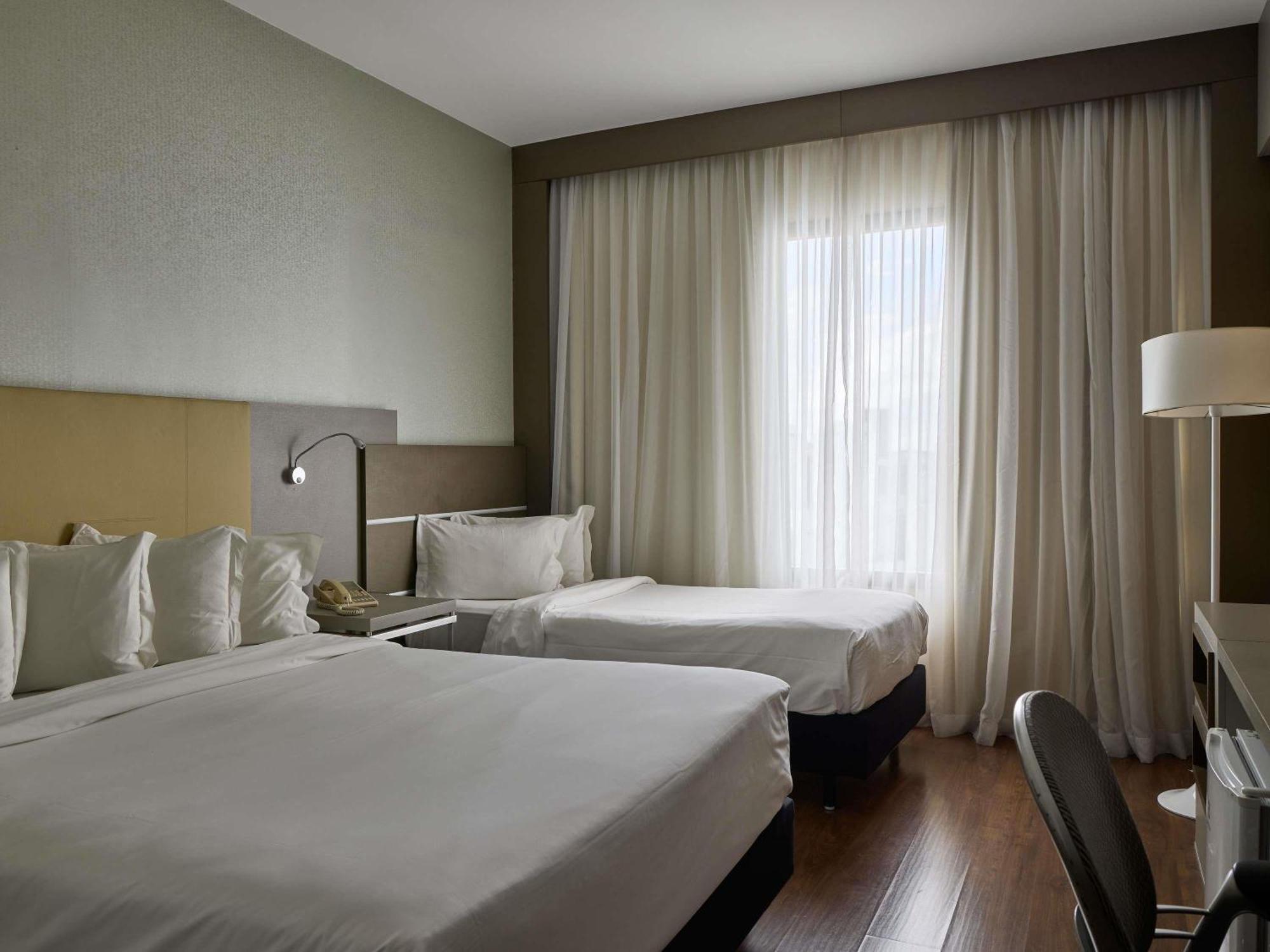 Superior Room with One Double Bed and One Single Bed