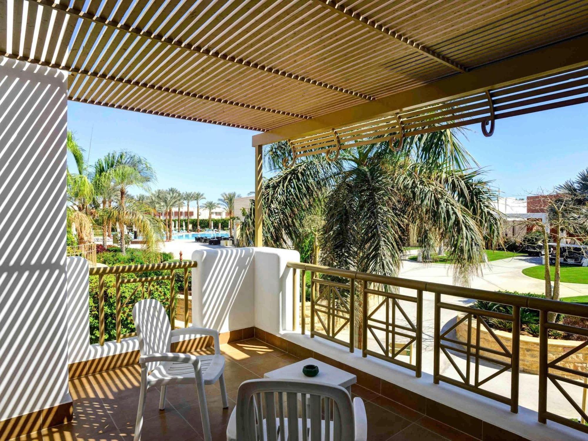  Standard Room 2 Single Beds Garden Side Palm Wing