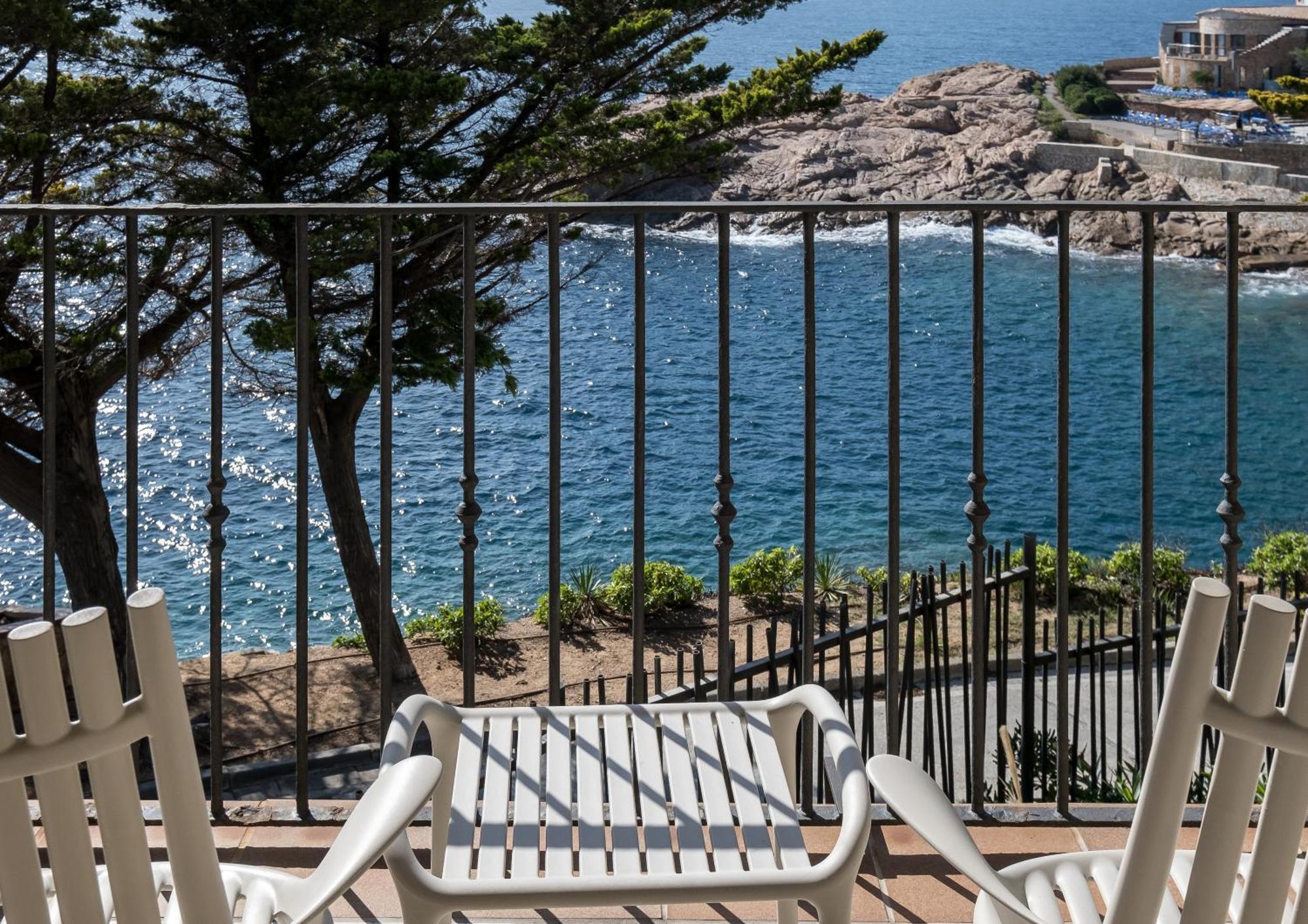 Double or Twin Room Sea View