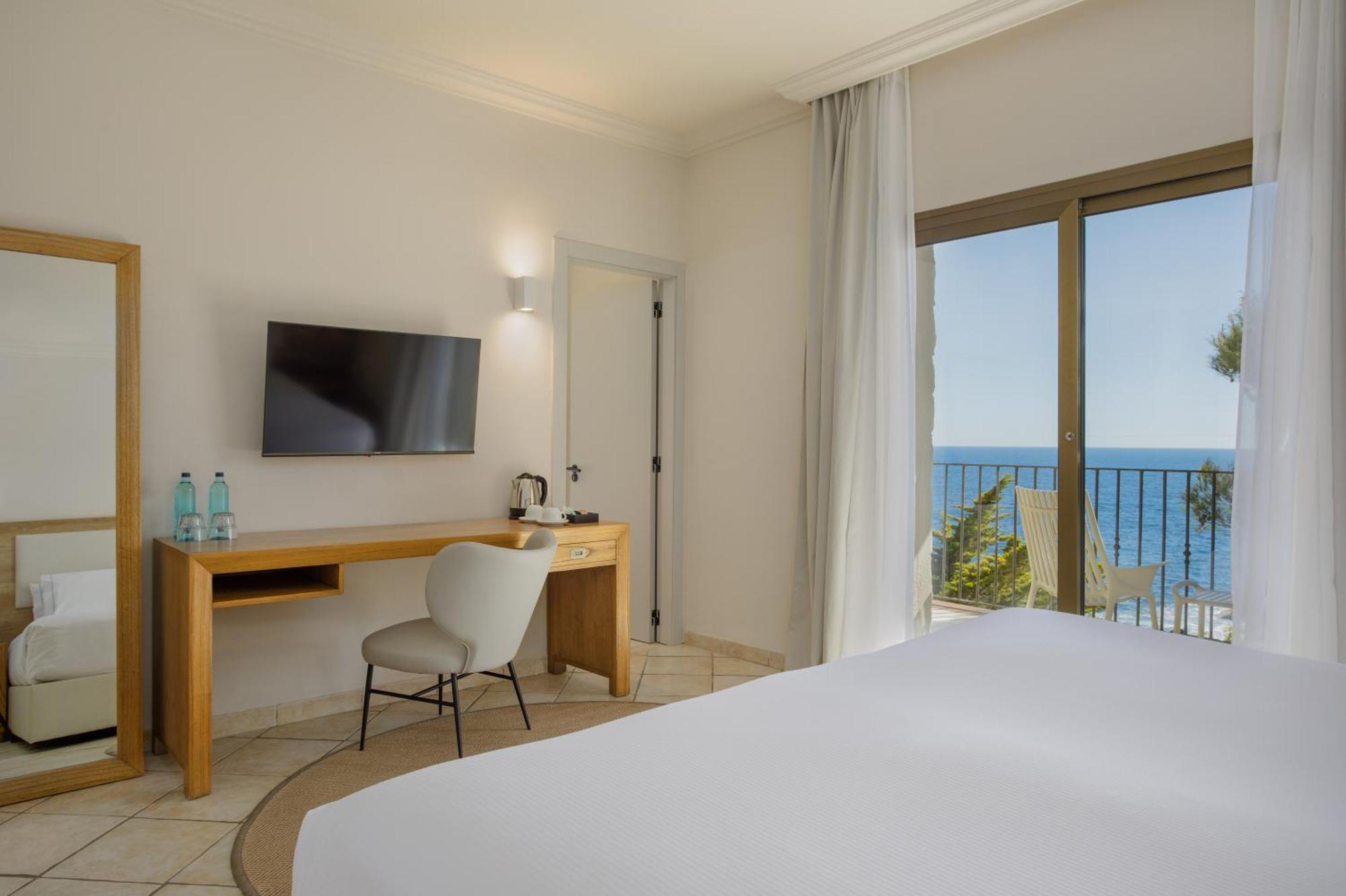 Quadruple Room Sea View,1771734264:JPEG