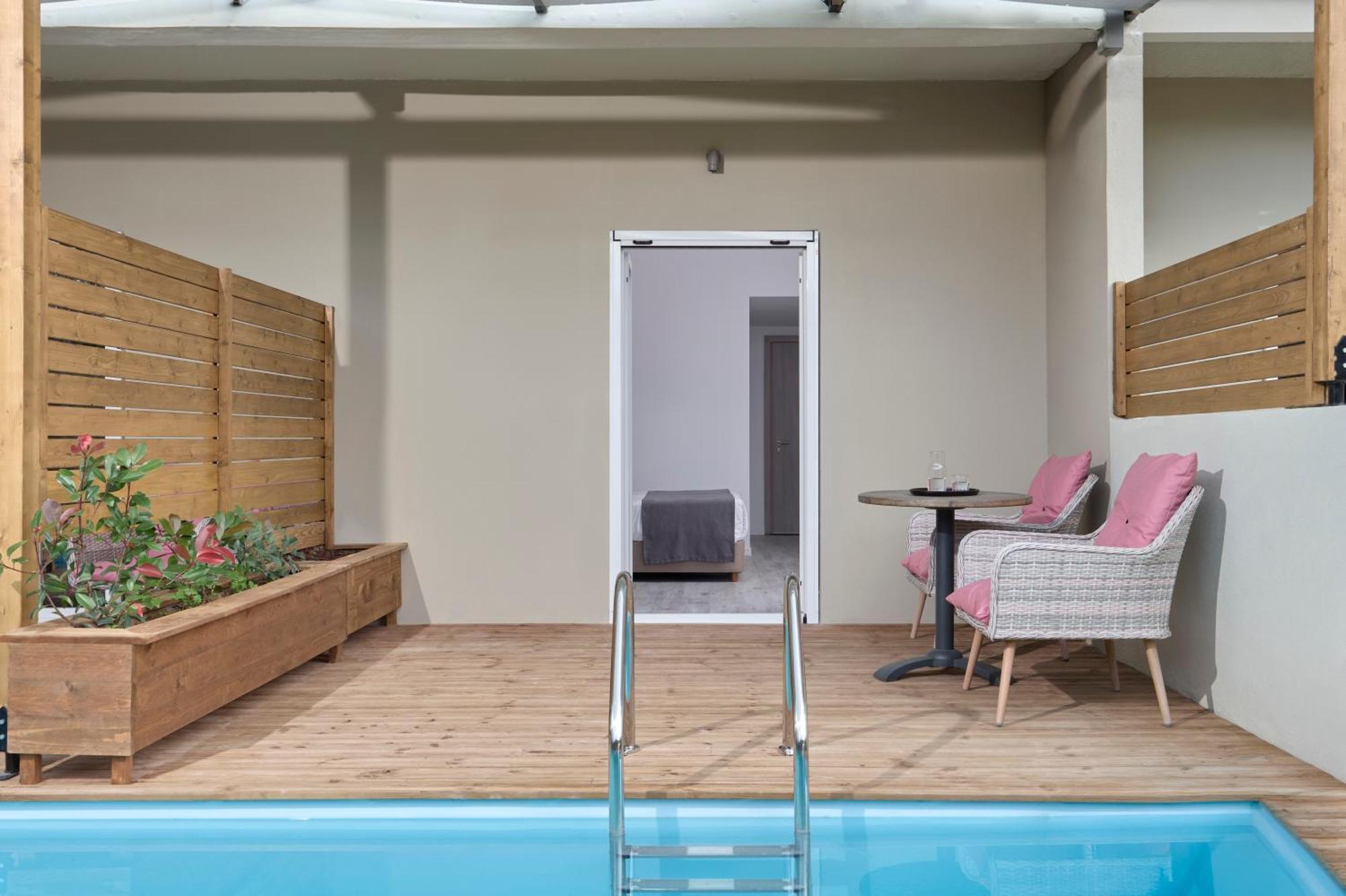Double or Twin Room Sharing Pool