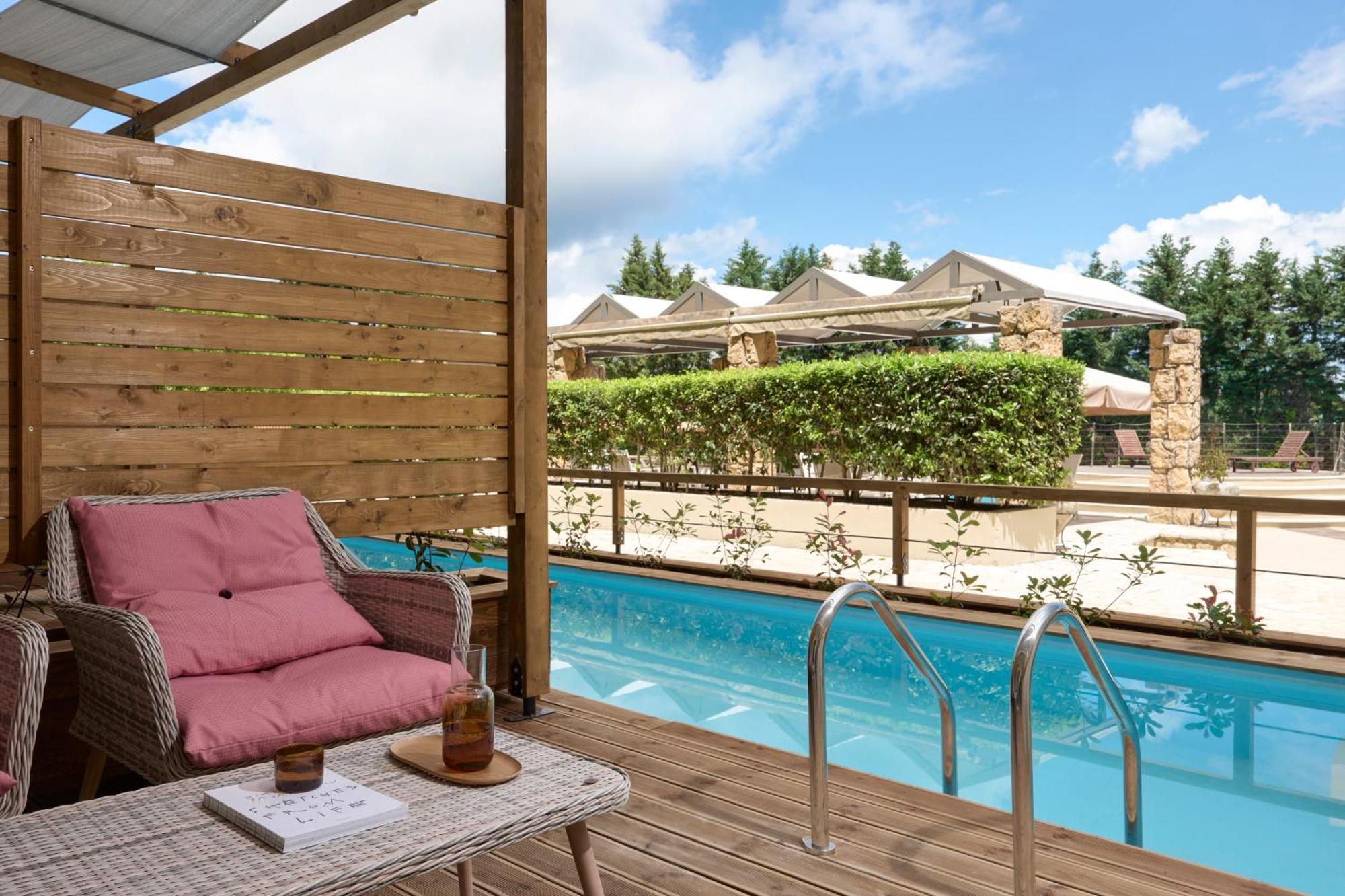 Double or Twin Room Sharing Pool