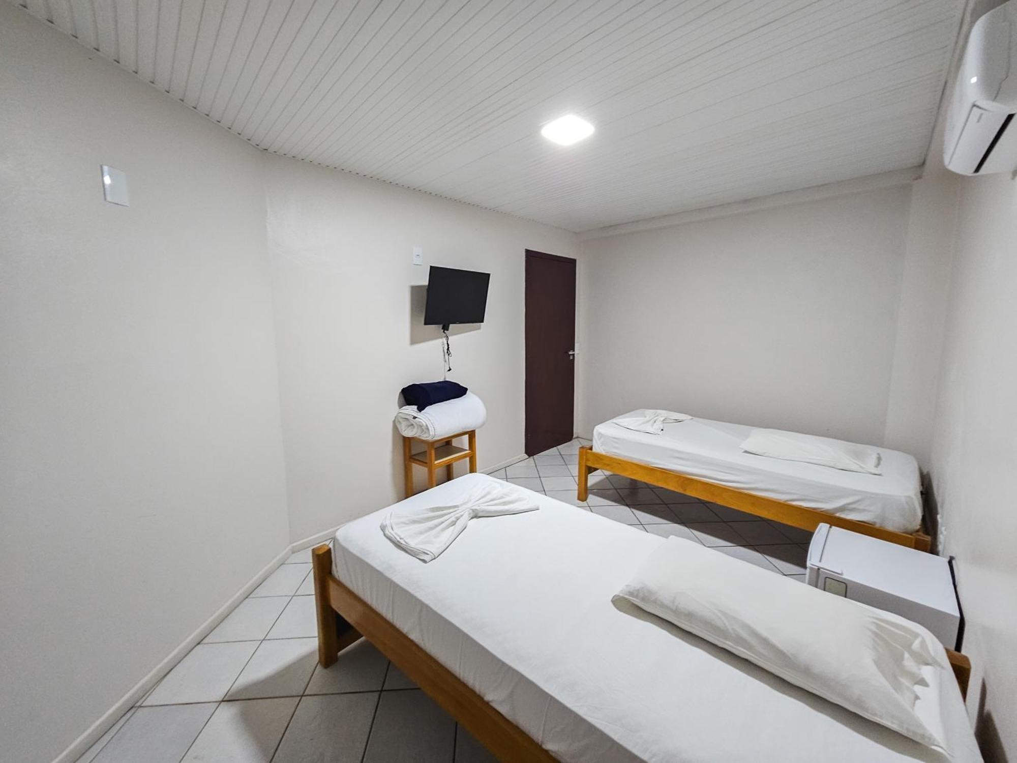 Quarto duplo econômico subsolo