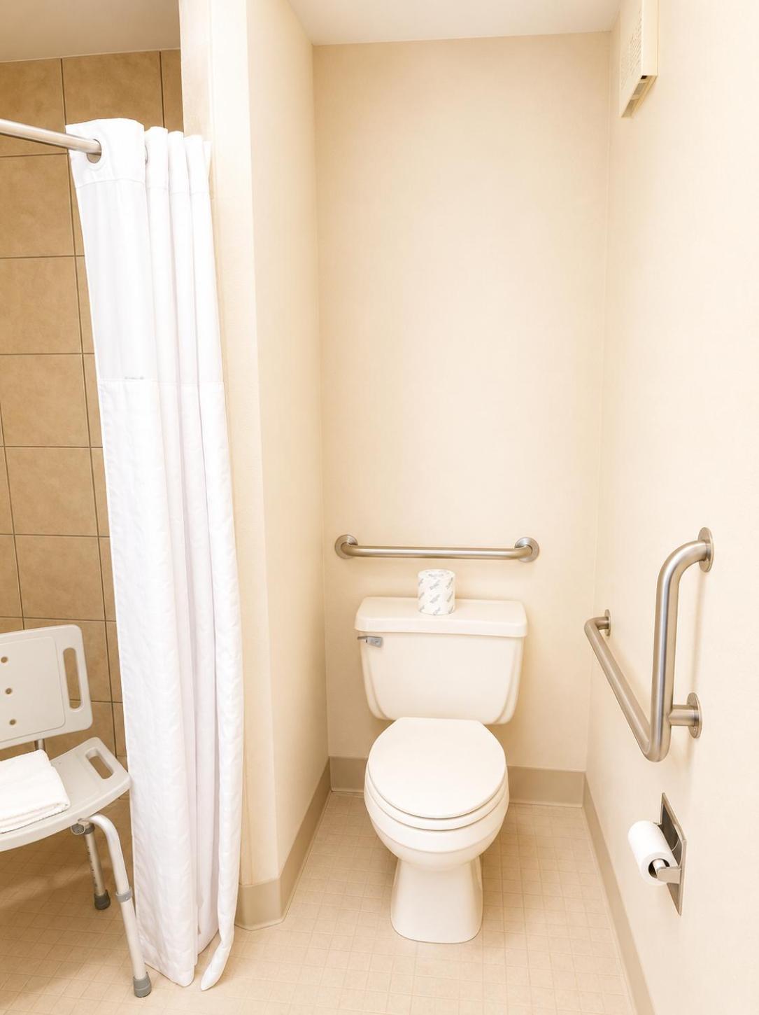 Queen Room with Roll-In Shower - Mobility Accessible/Non-Smoking