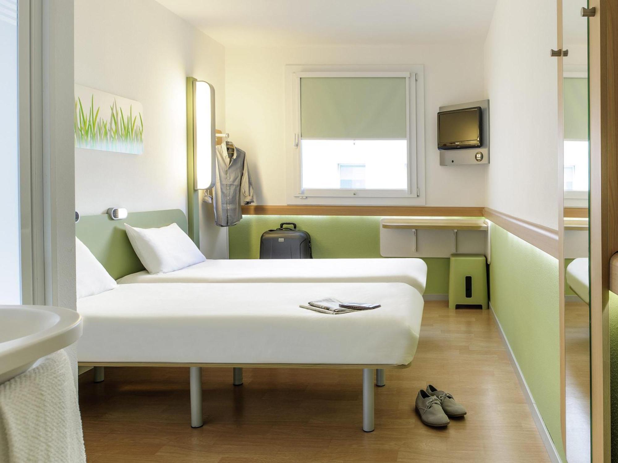 Classic Twin Room