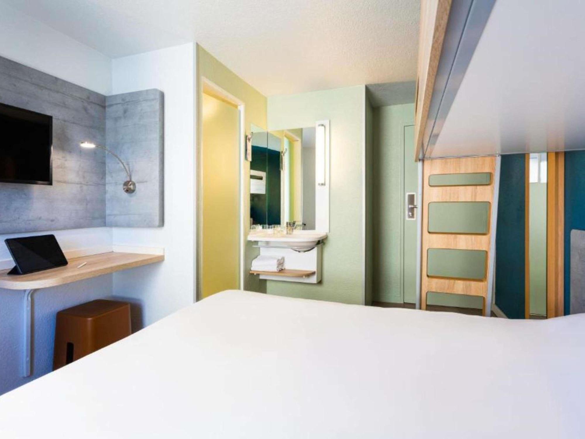 Triple Room 3 Single Beds