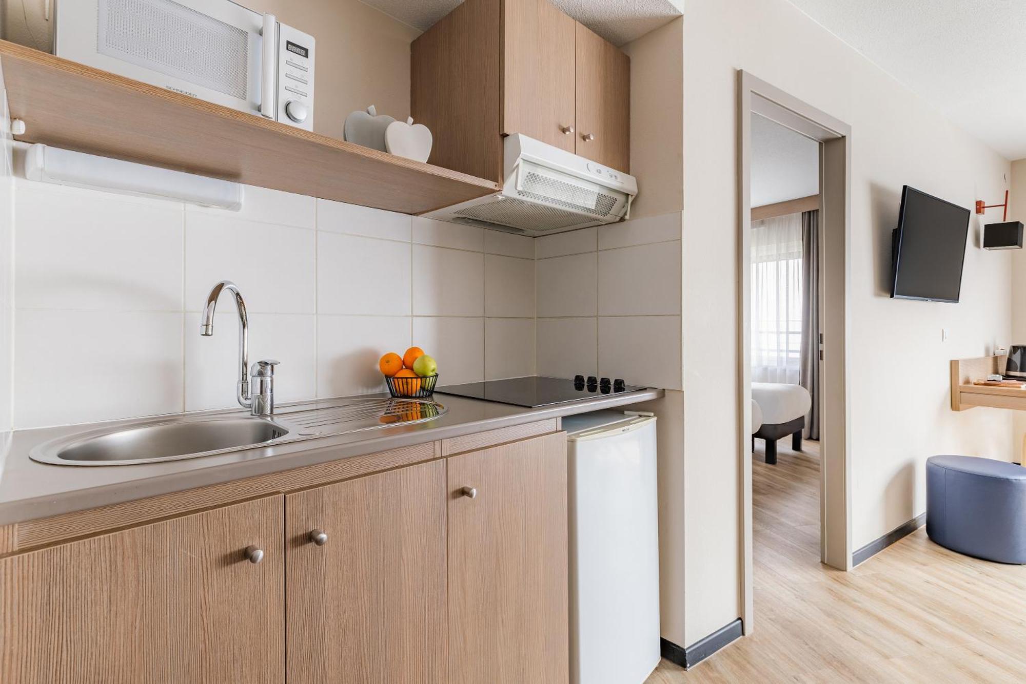 One-Bedroom Apartment,1771834194:JPEG