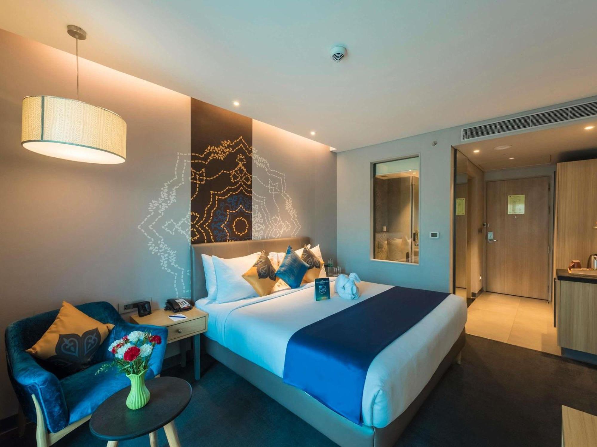 Deluxe king bed room with complimentary Indian afternoon Tea @Alfresco,20% off on Food & Soft Beverage & SPA,  Early Check-in & Late Check-out (Subject to Availability) and Happy Hours 1+1 on IMFL at Silk Bar/Galleria
