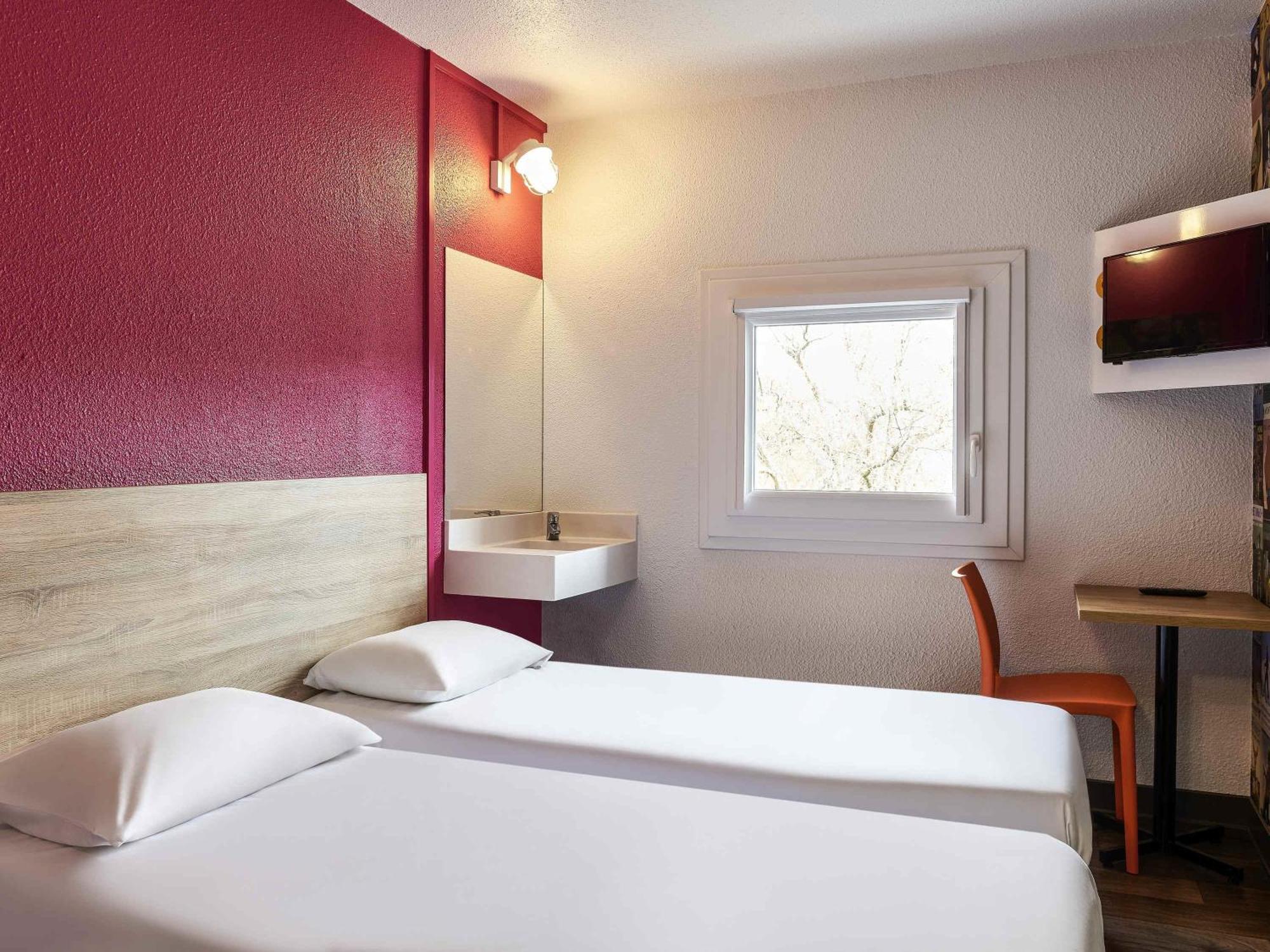Side-Car Room