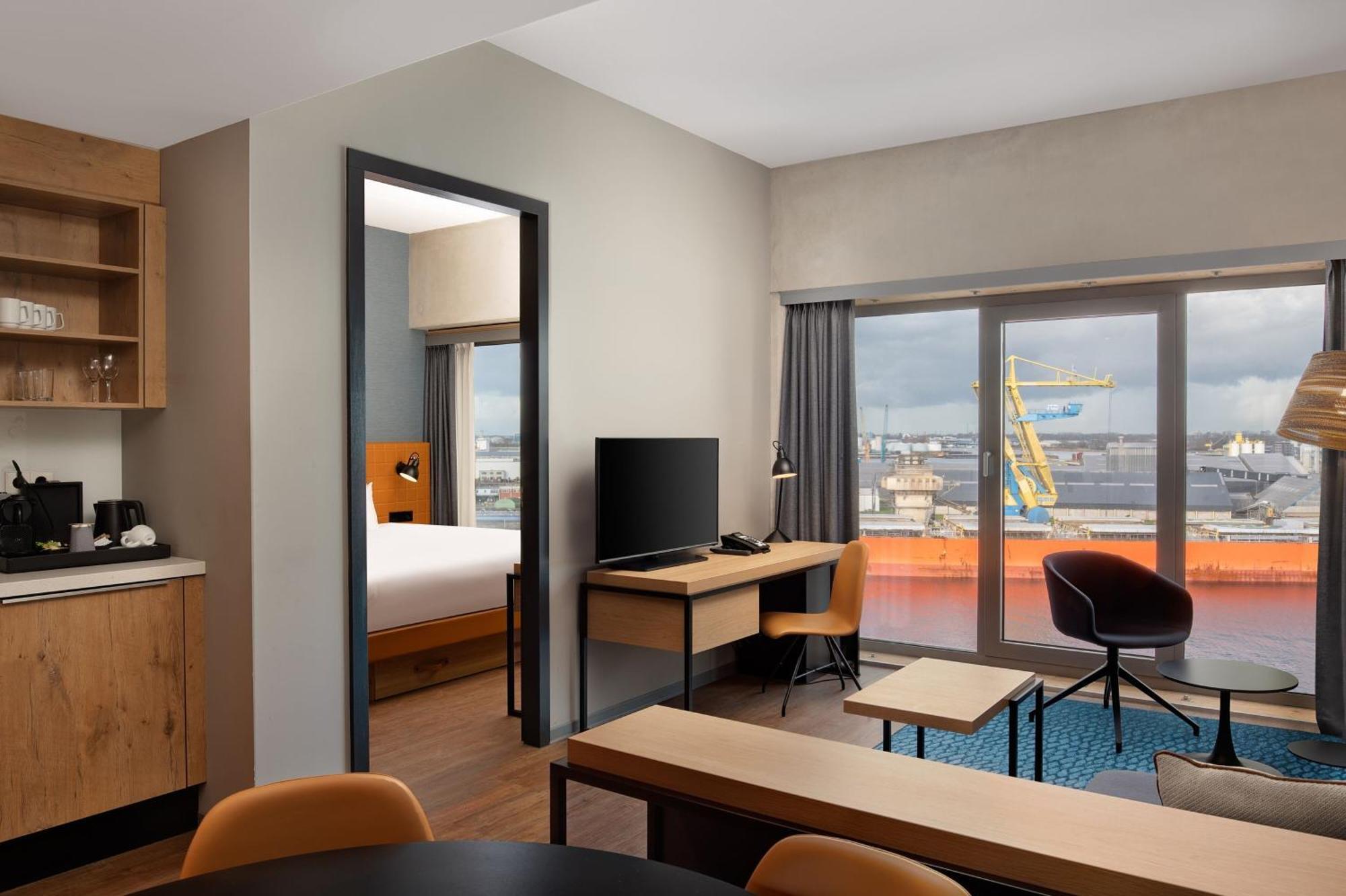 One-Bedroom Suite