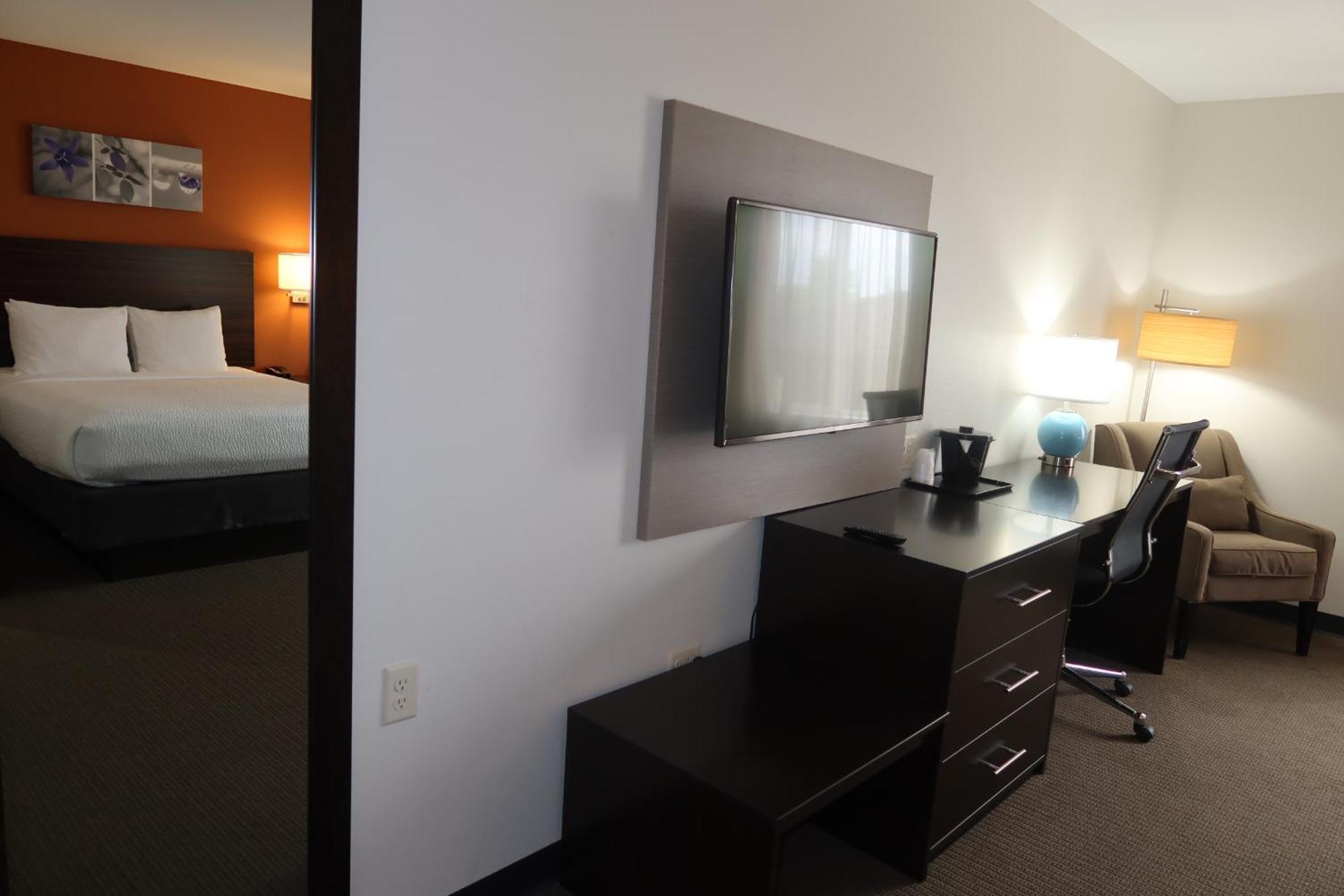 King Room - Accessible/Non-Smoking