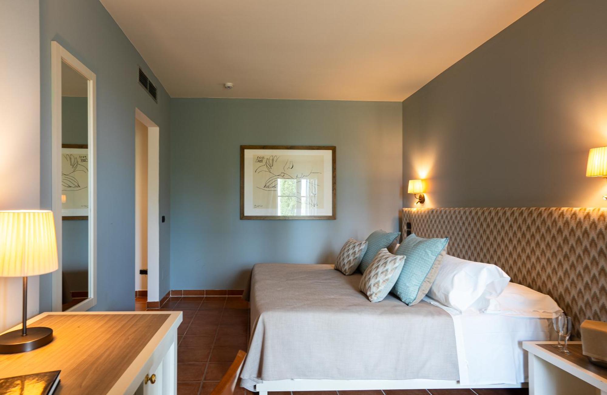 Superior Room,1773678540:JPEG